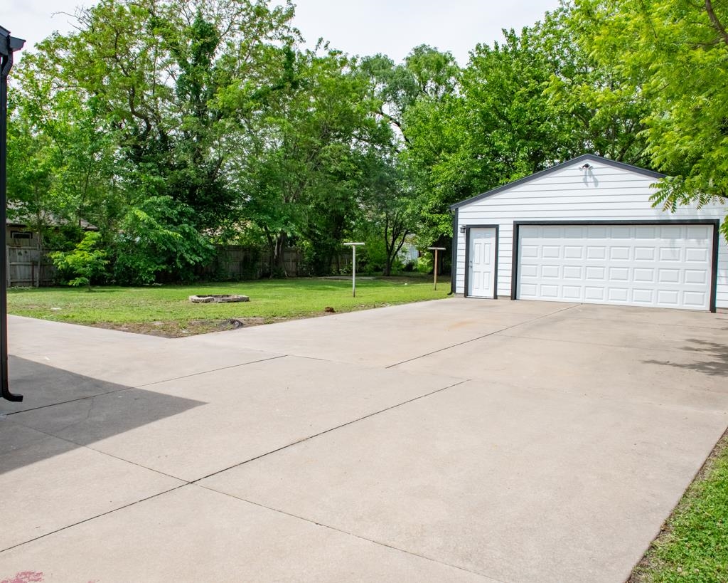 1905 S Faulders Lane Wichita KS 67218