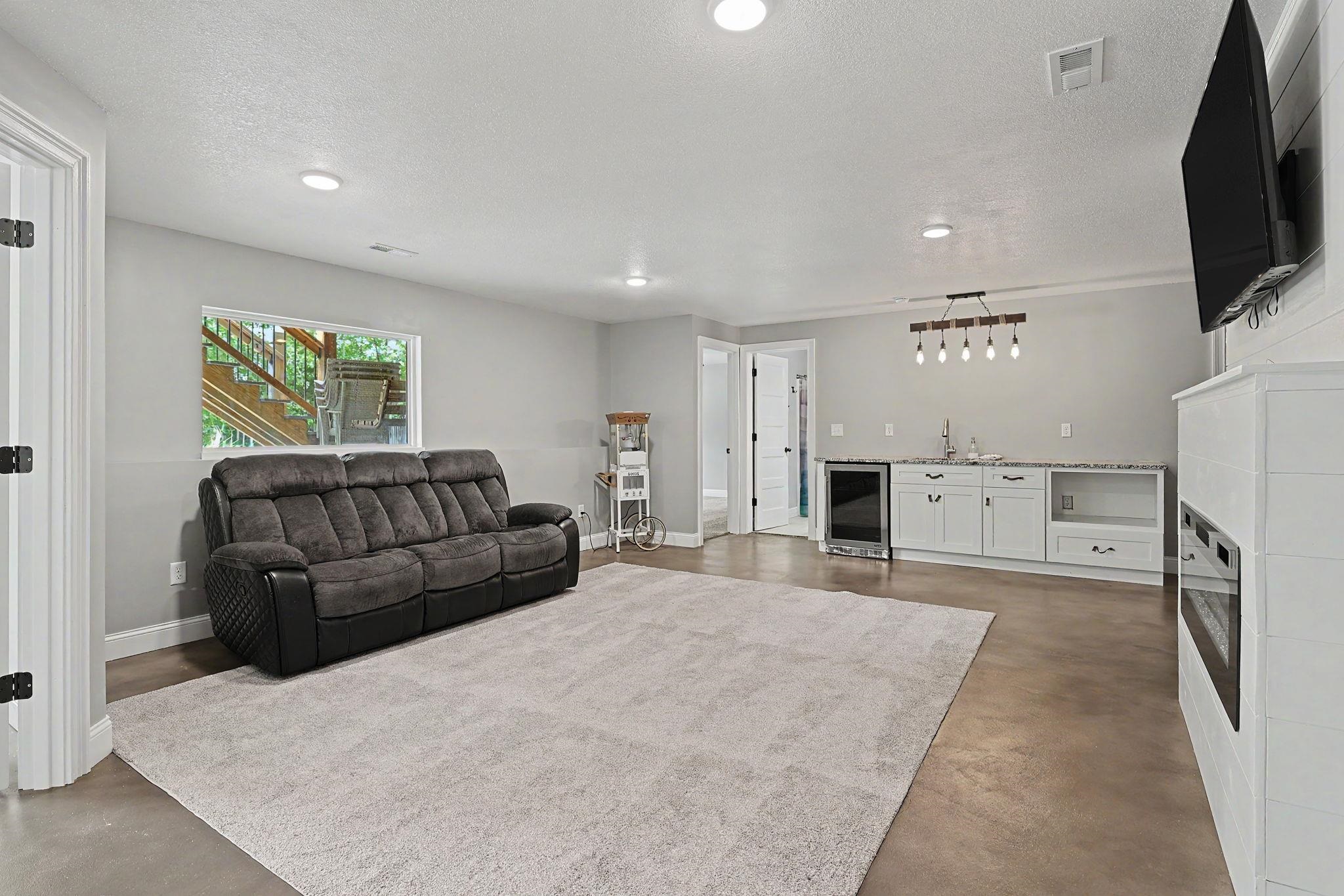 3817 N Estancia Wichita KS 67205