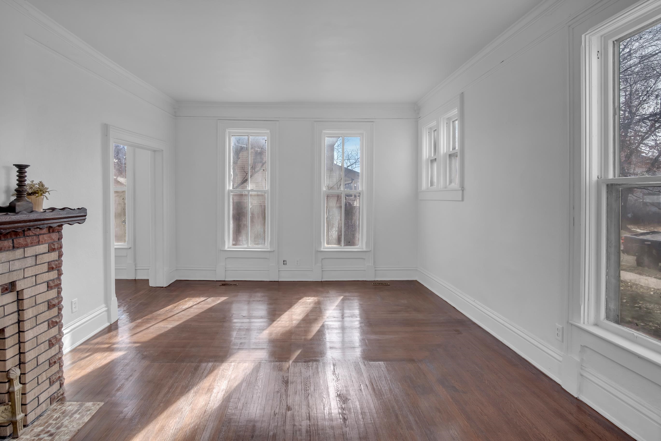 303 E 3rd Street Newton KS 67114