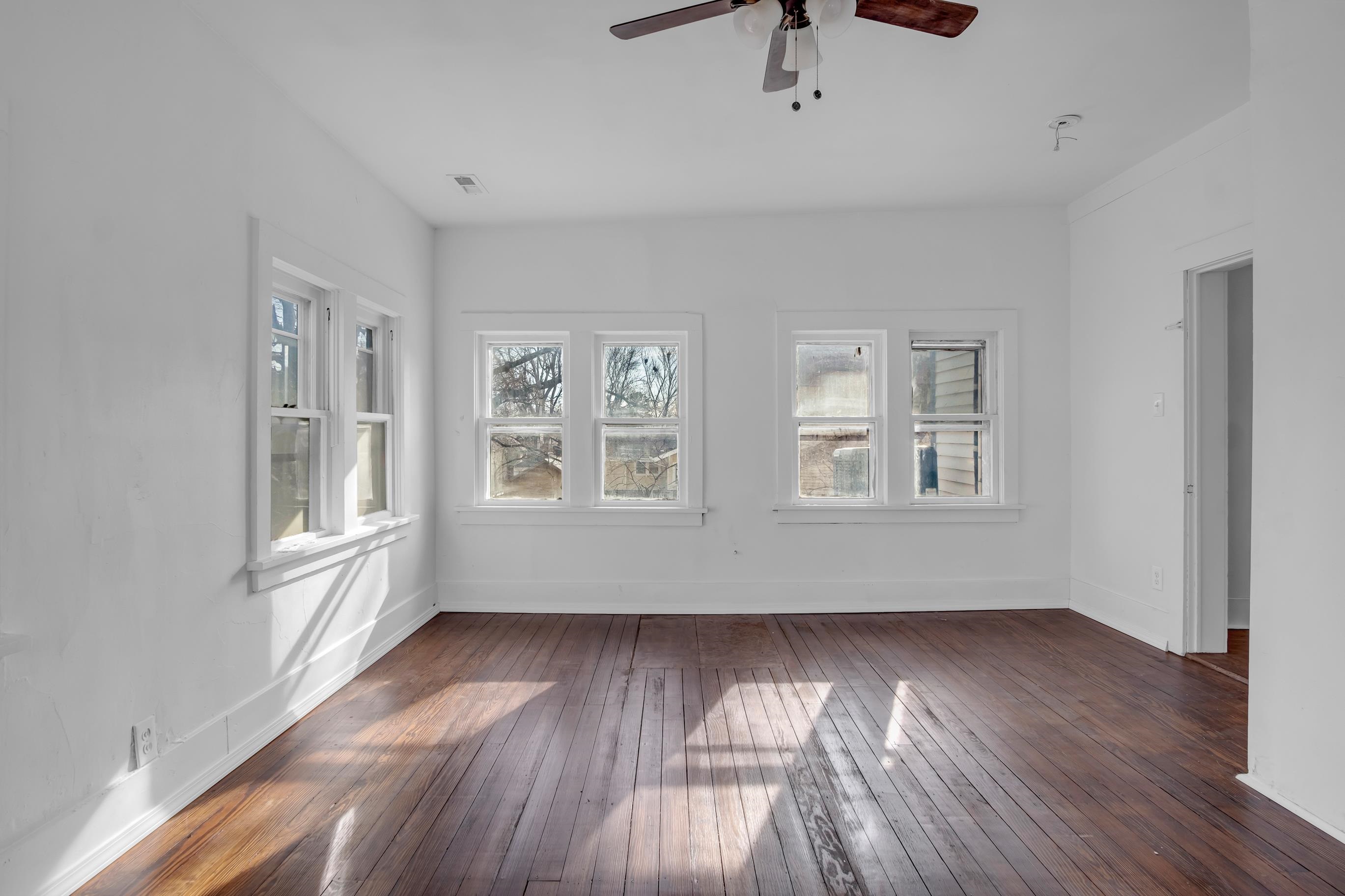 303 E 3rd Street Newton KS 67114
