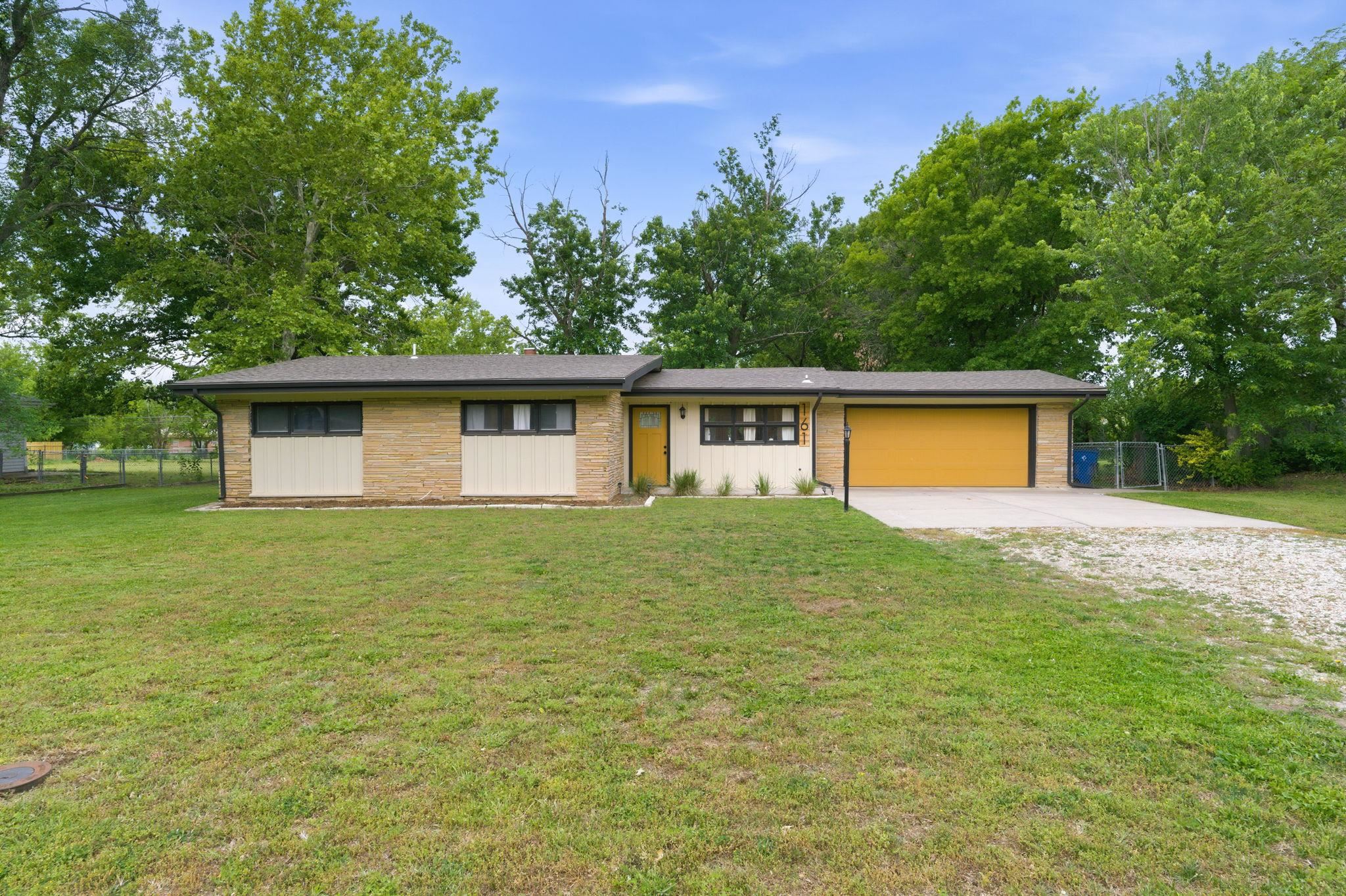 161 S Westview Drive Andover KS 67002