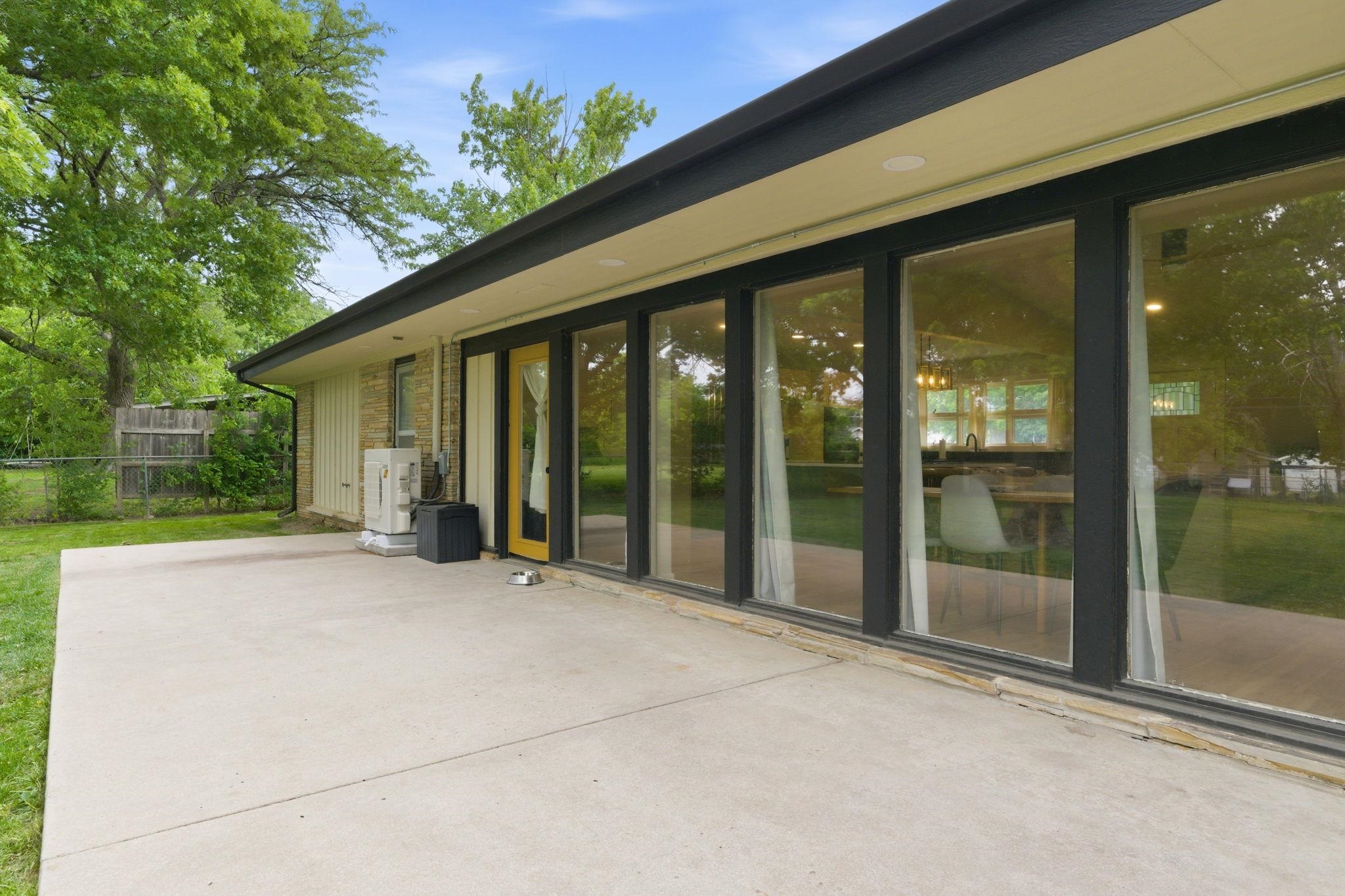 161 S Westview Drive Andover KS 67002