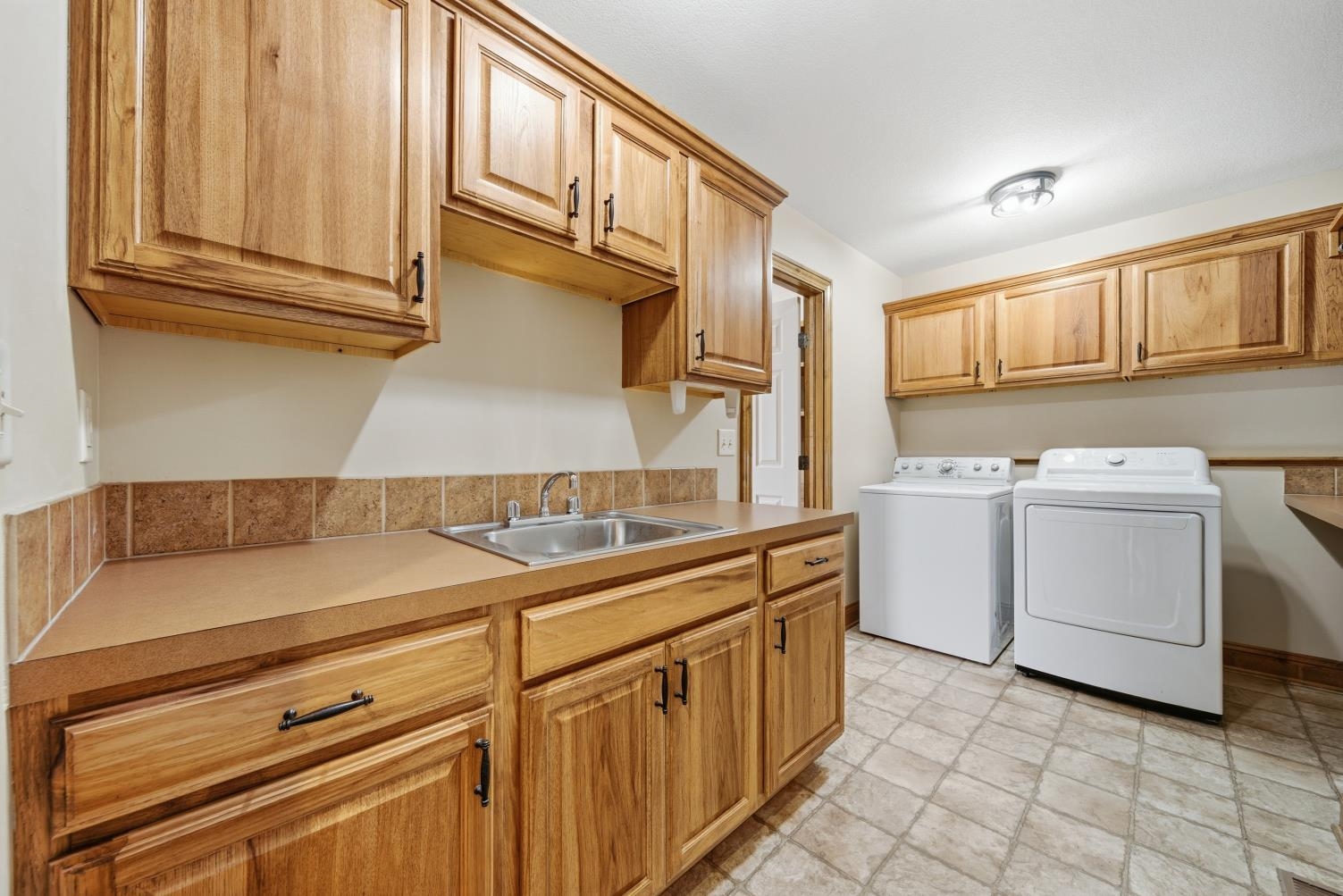 1210 E Rolling Hills Drive Augusta KS 67010