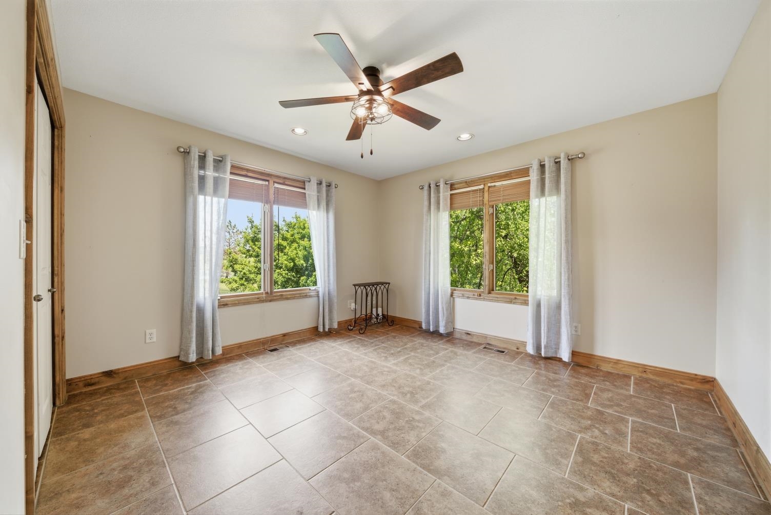 1210 E Rolling Hills Drive Augusta KS 67010