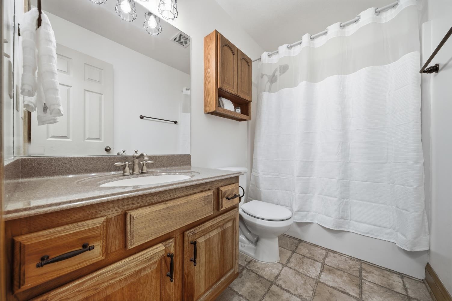 1210 E Rolling Hills Drive Augusta KS 67010