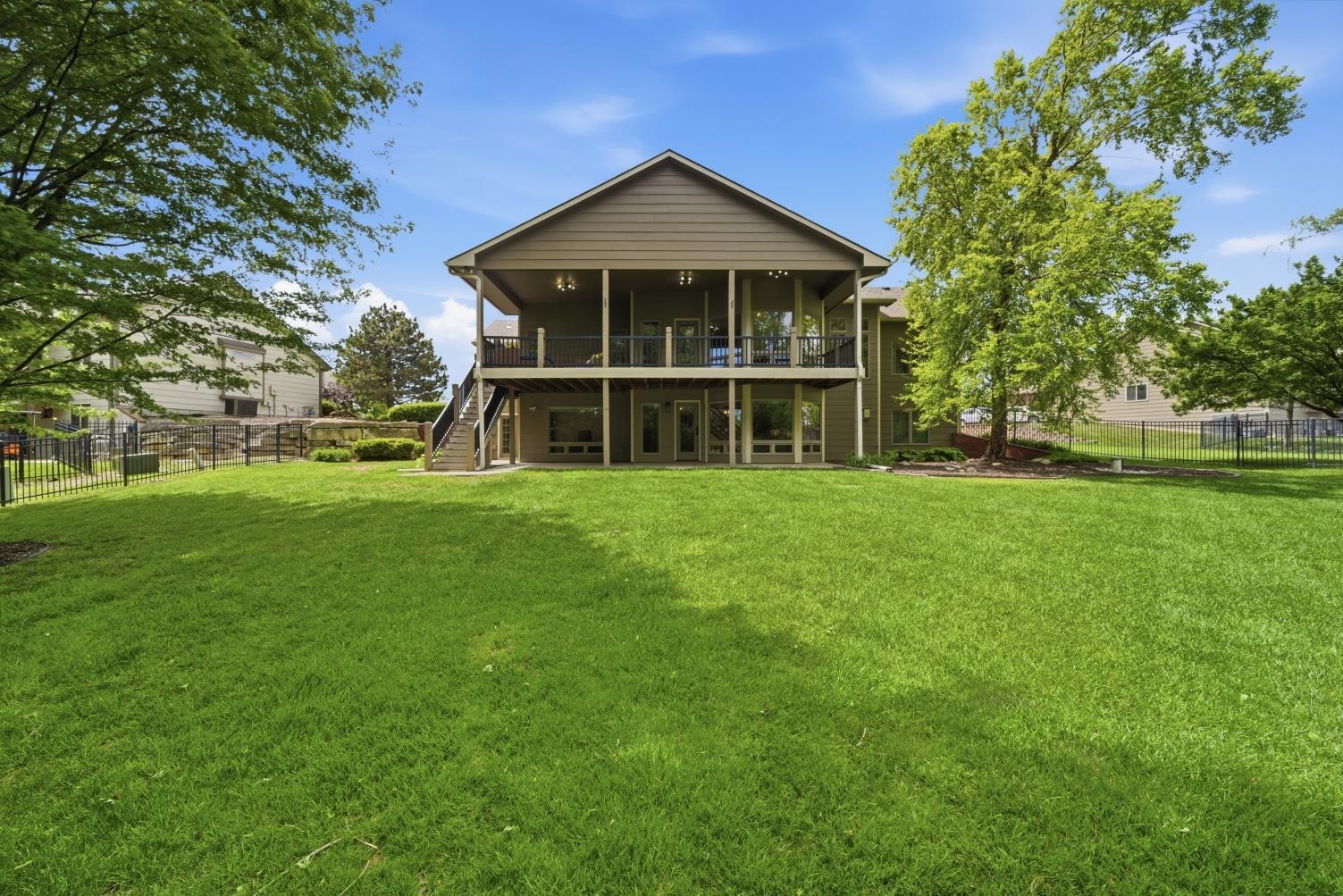 1210 E Rolling Hills Drive Augusta KS 67010