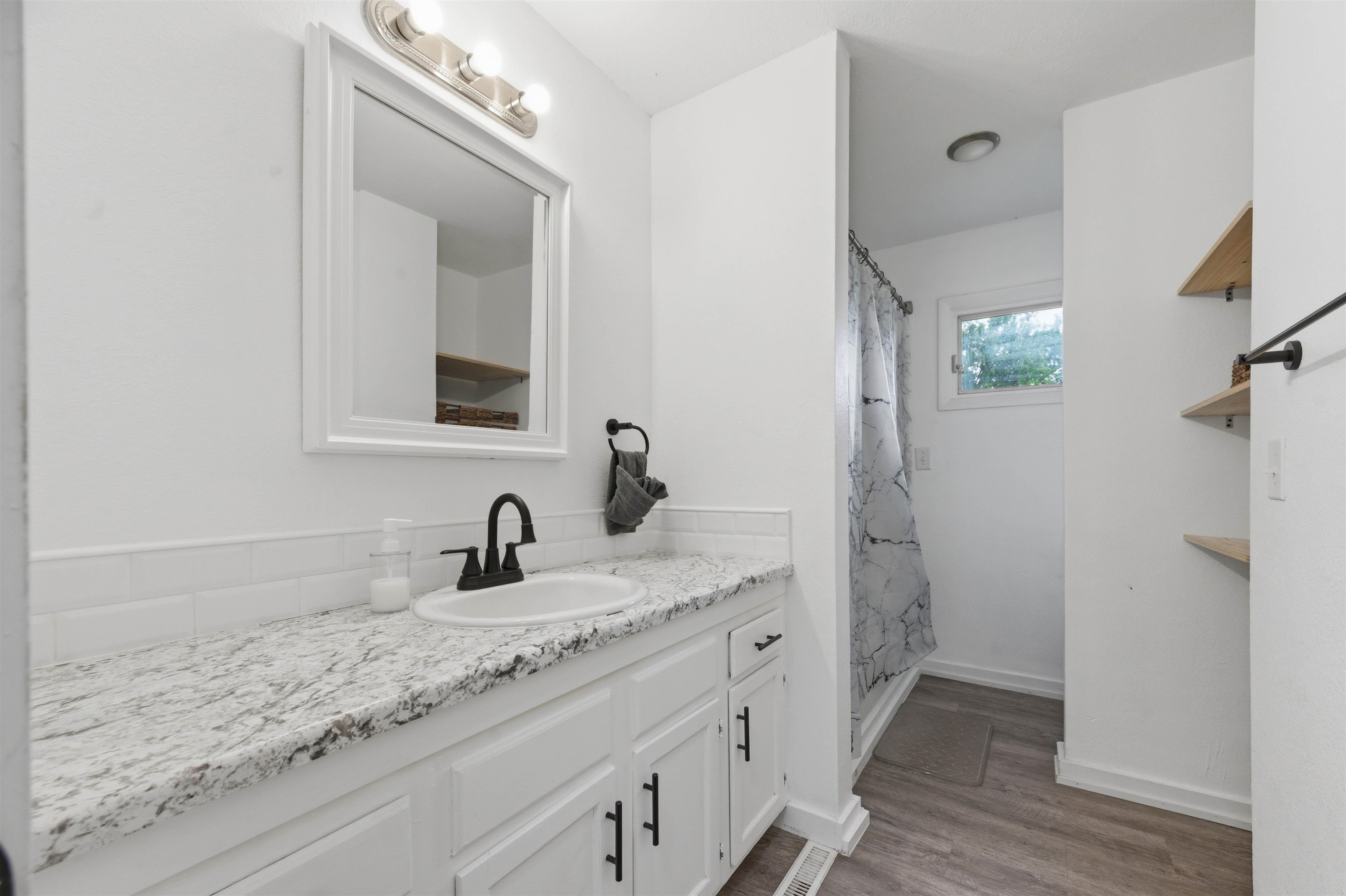 908 S Dalton Drive Wichita KS 67207