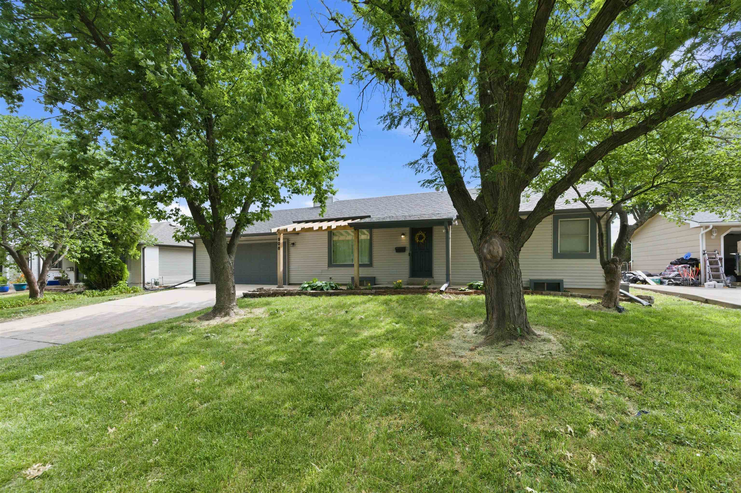 908 S Dalton Drive Wichita KS 67207