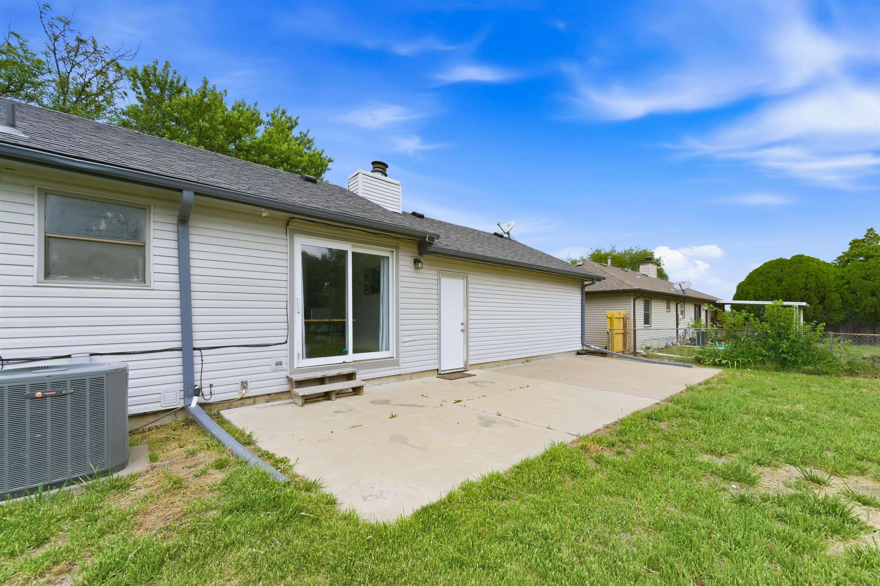 908 S Dalton Drive Wichita KS 67207
