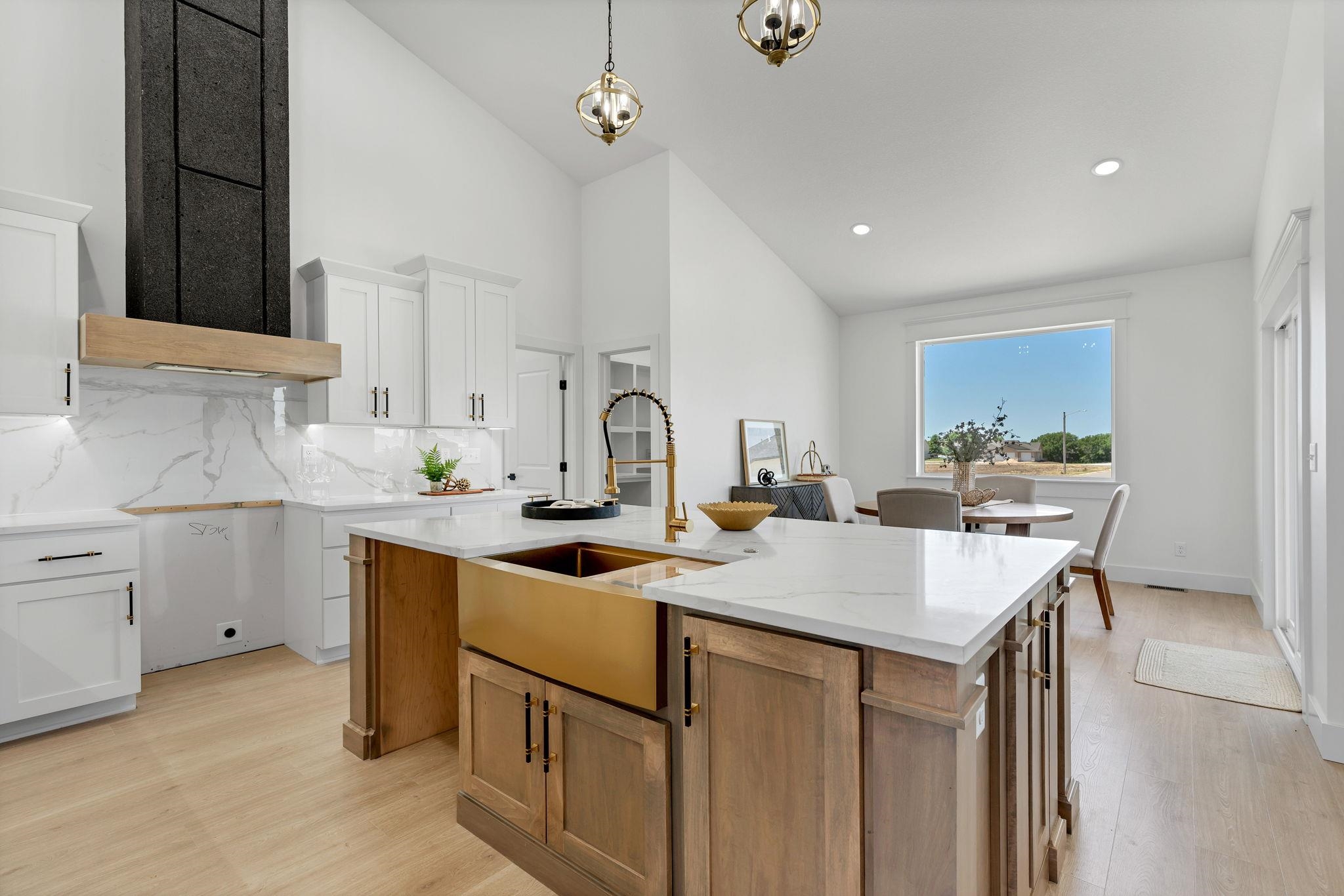 6633 N Silverton Park City KS 67219