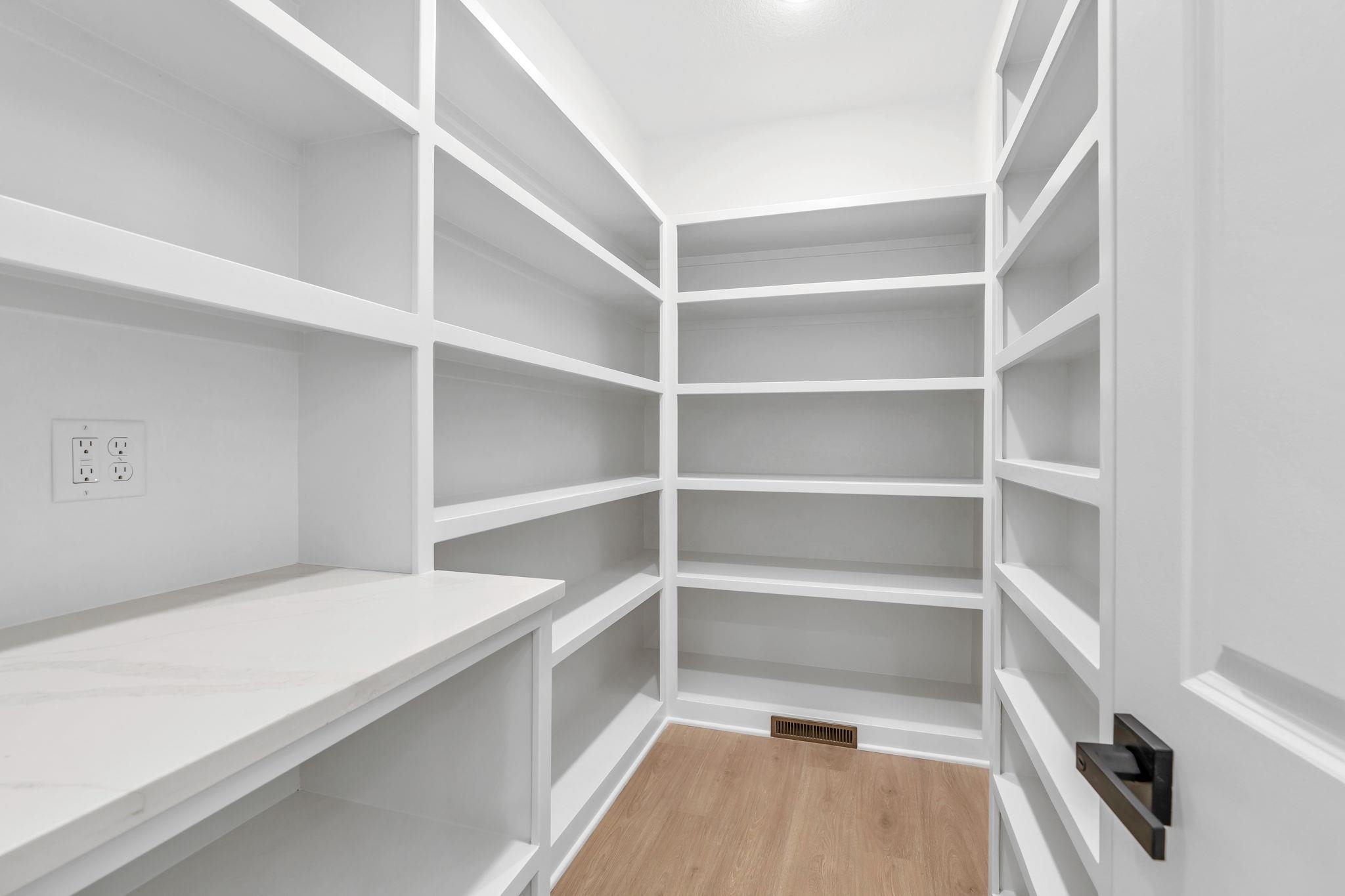 6633 N Silverton Park City KS 67219