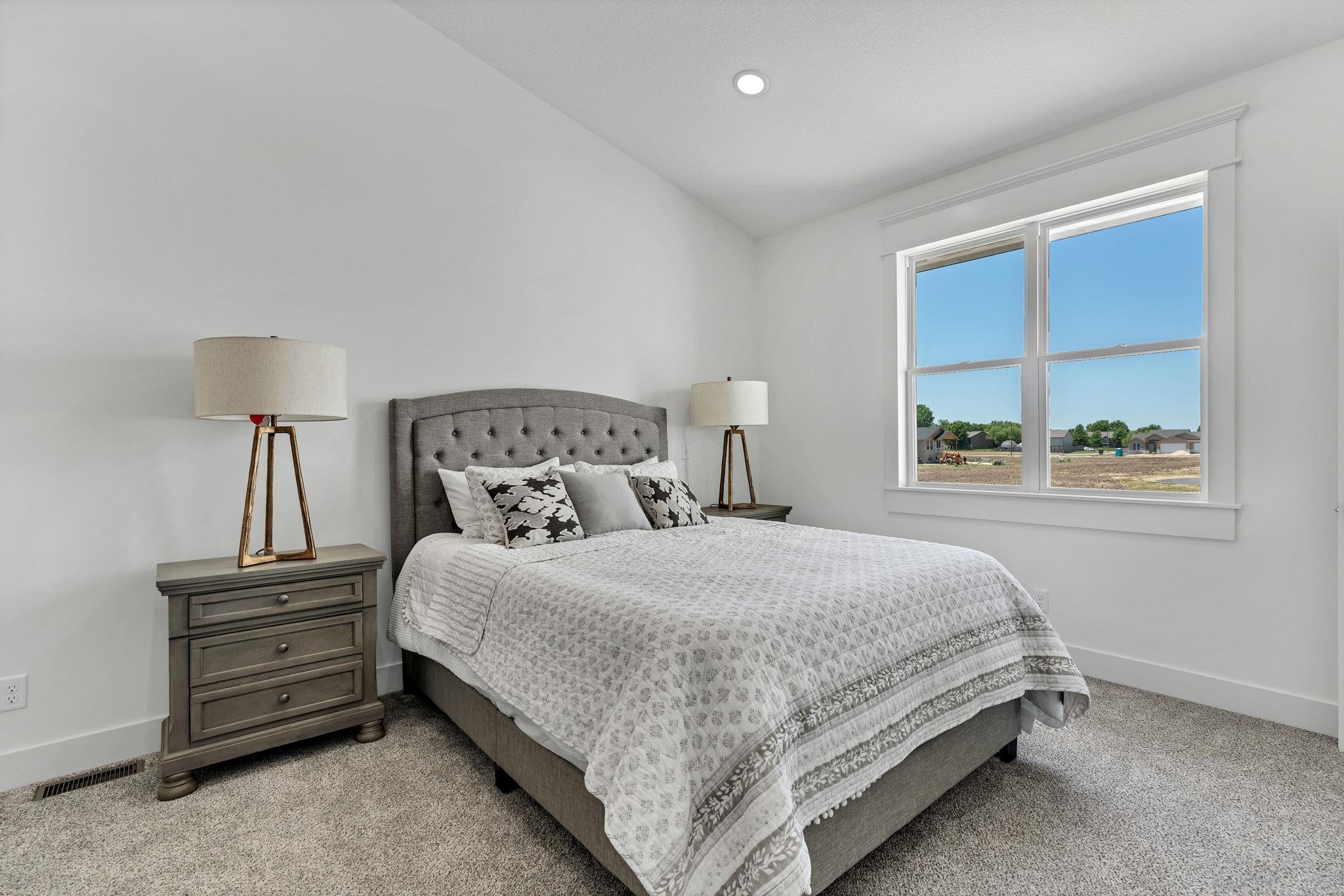 6633 N Silverton Park City KS 67219