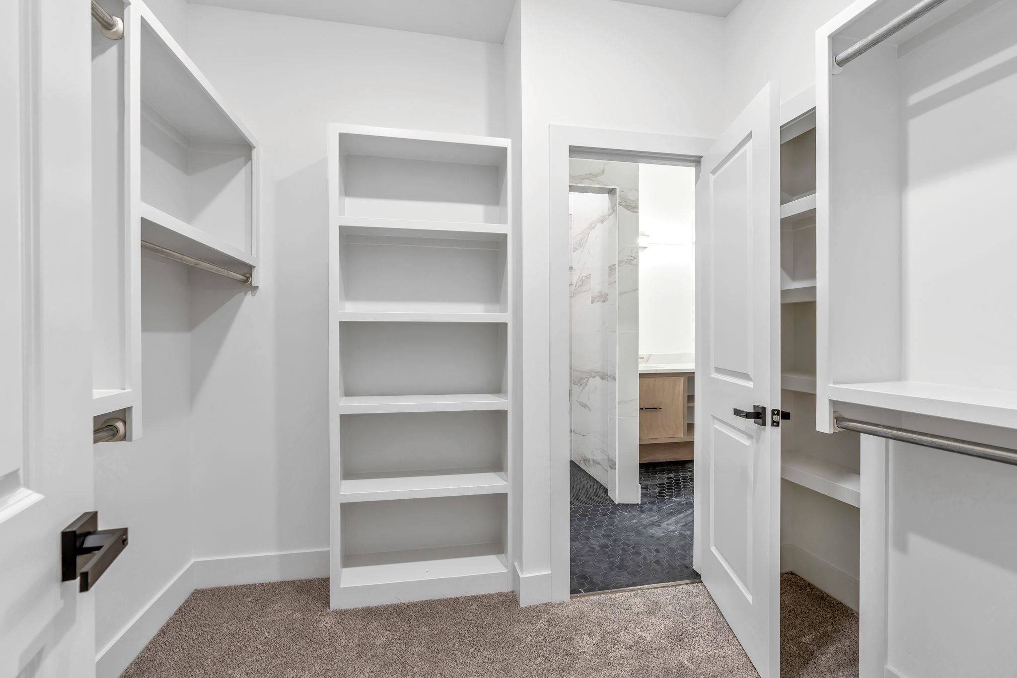 6633 N Silverton Park City KS 67219