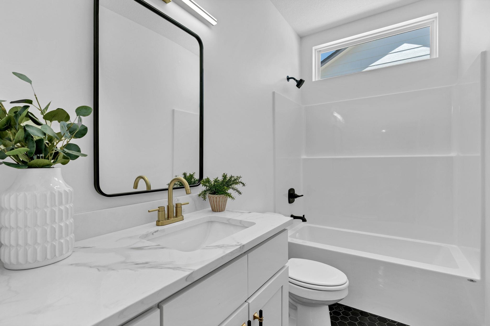 6633 N Silverton Park City KS 67219