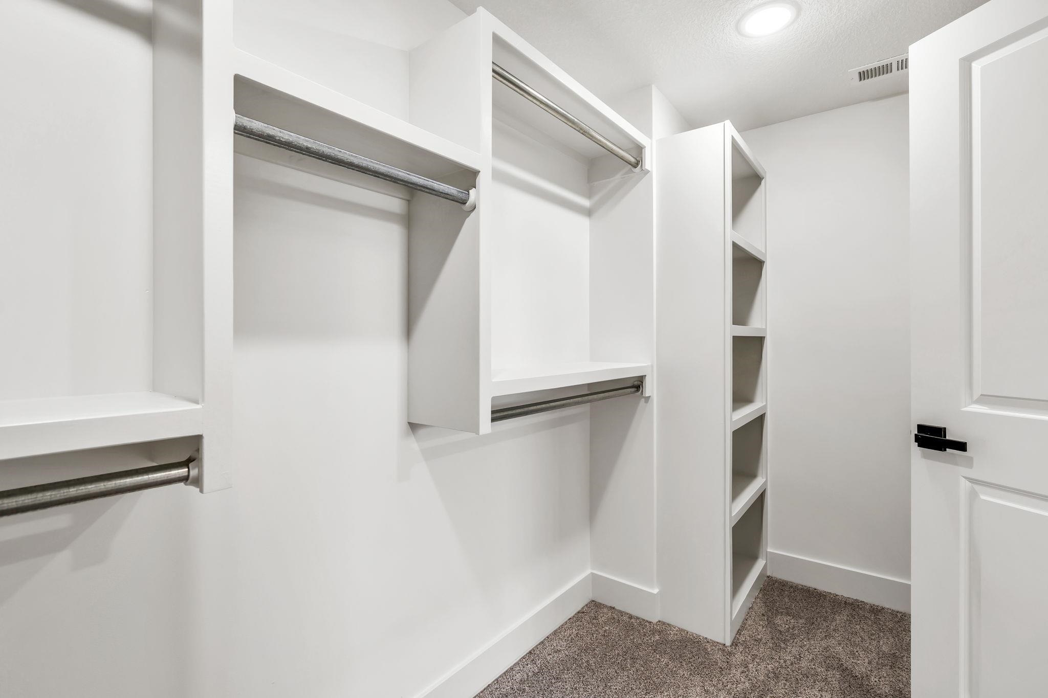 6633 N Silverton Park City KS 67219