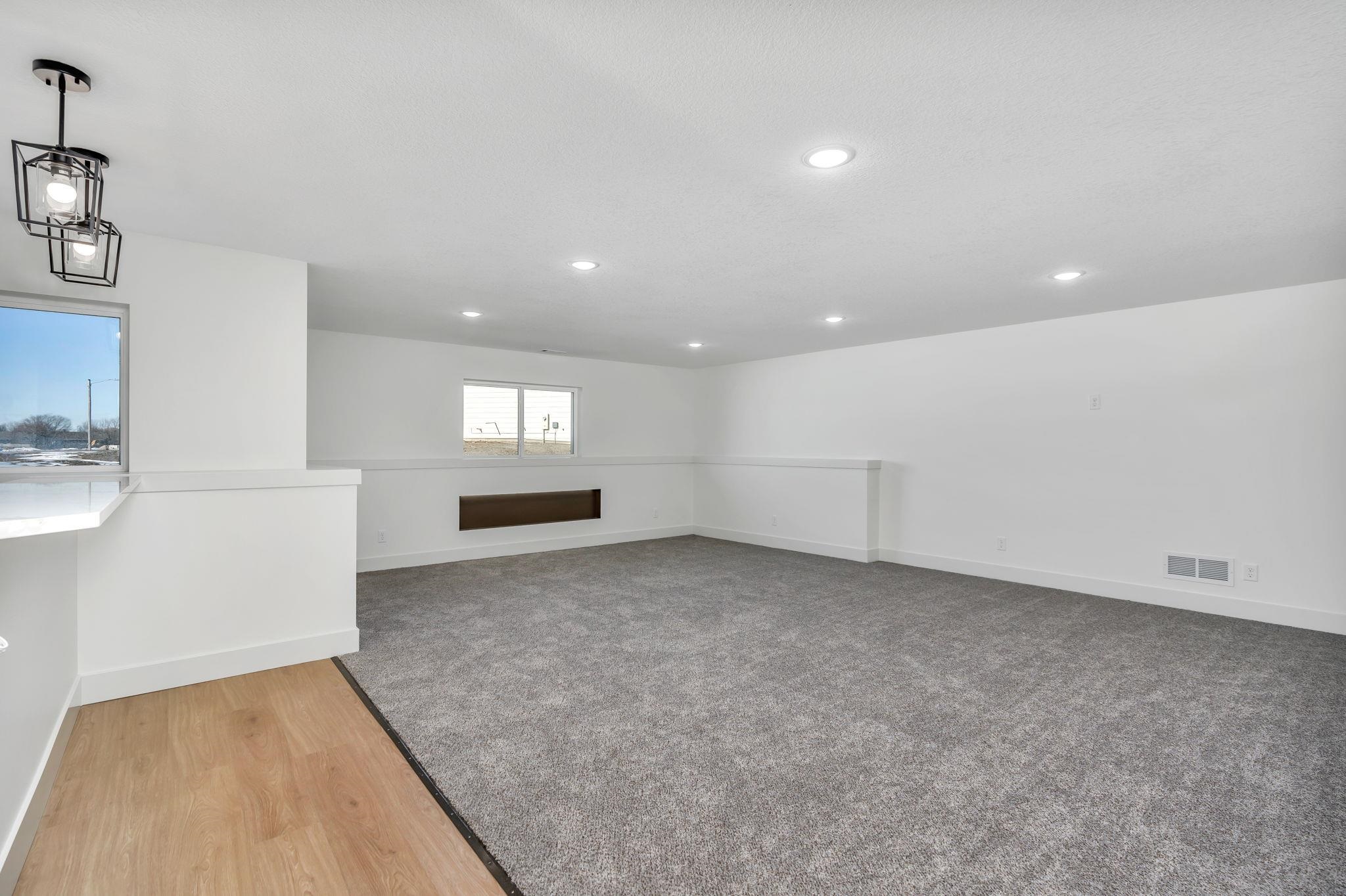 6633 N Silverton Park City KS 67219