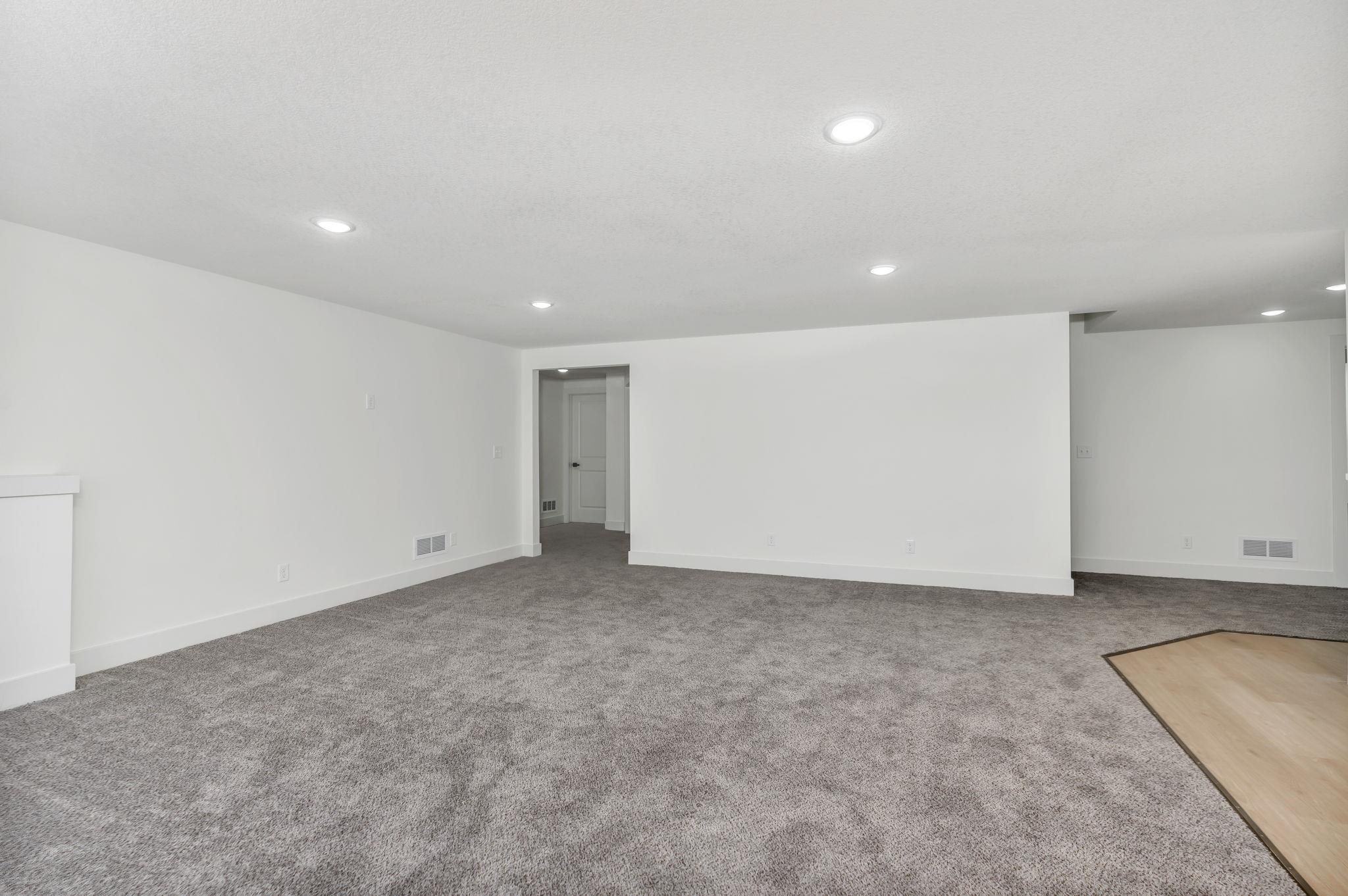 6633 N Silverton Park City KS 67219