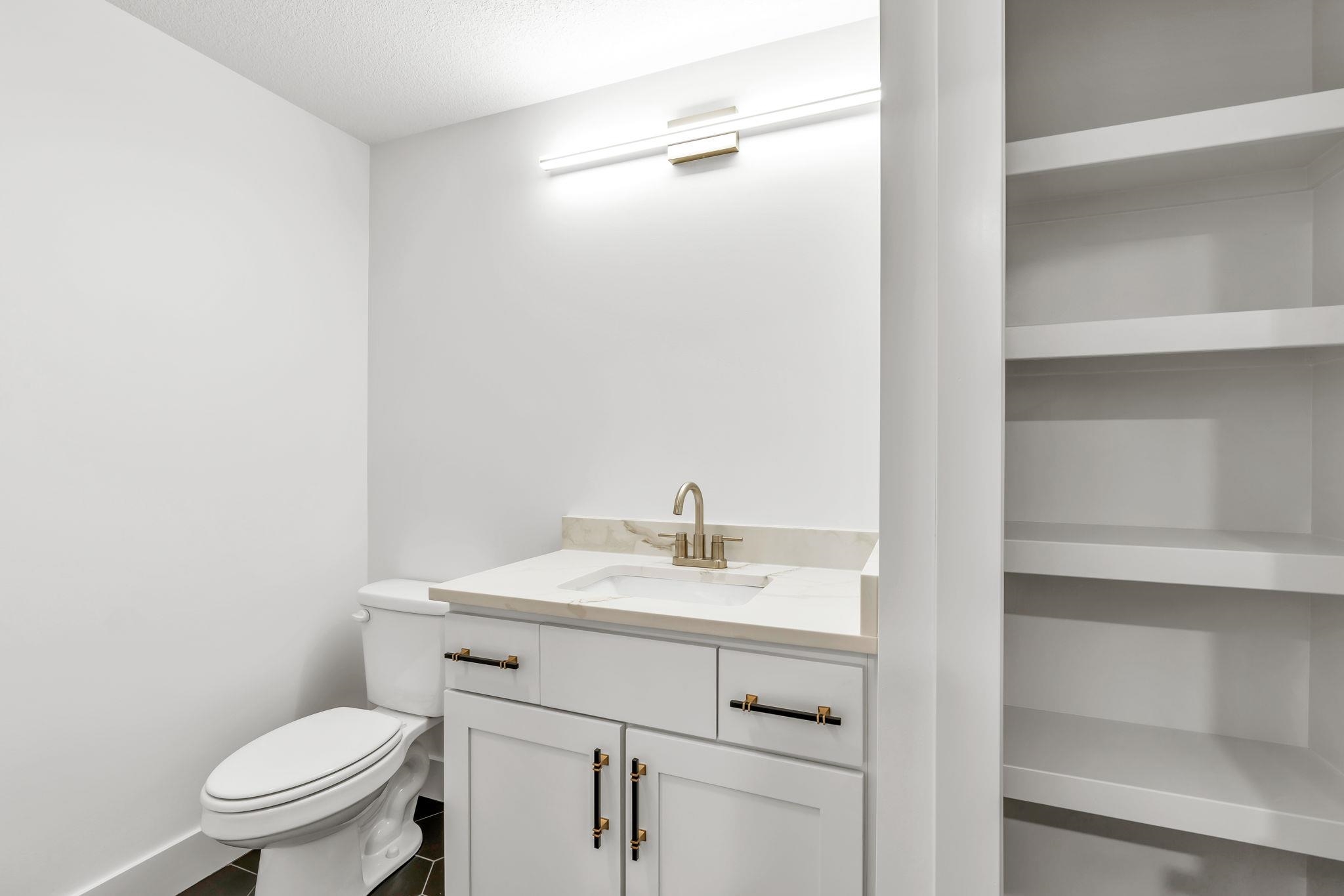 6633 N Silverton Park City KS 67219