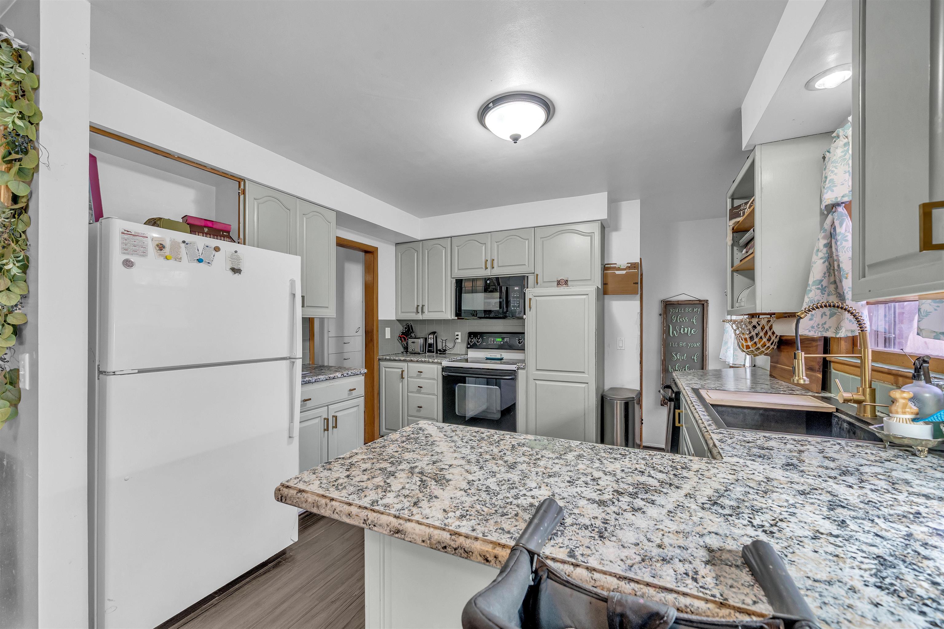 214 S Wichita Street Haven KS 67543