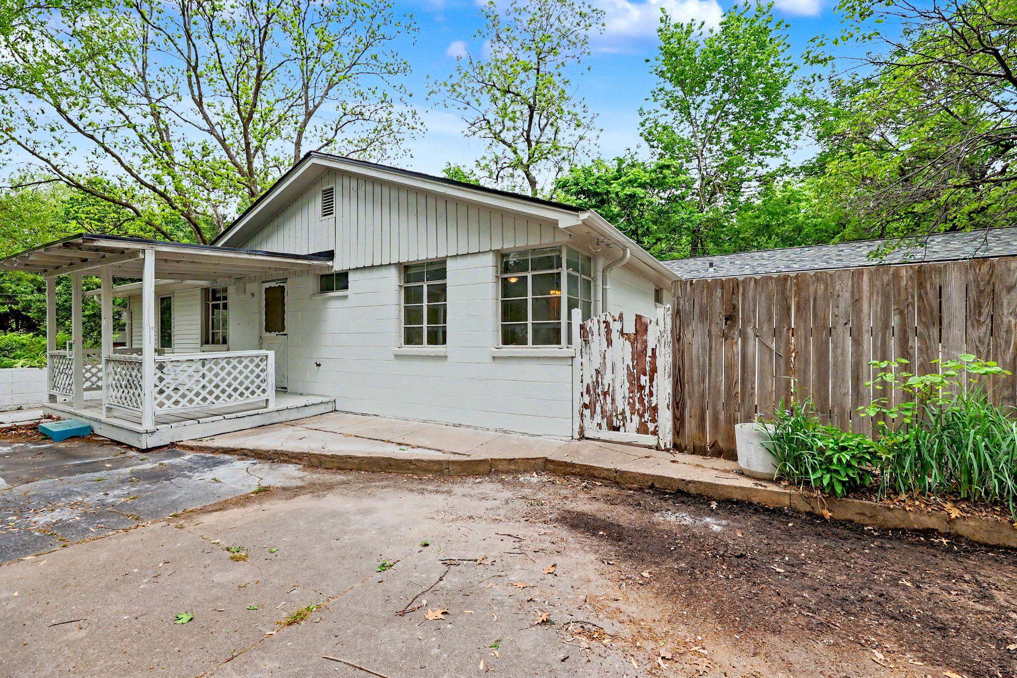 1830 S Chautauqua Wichita KS 67211