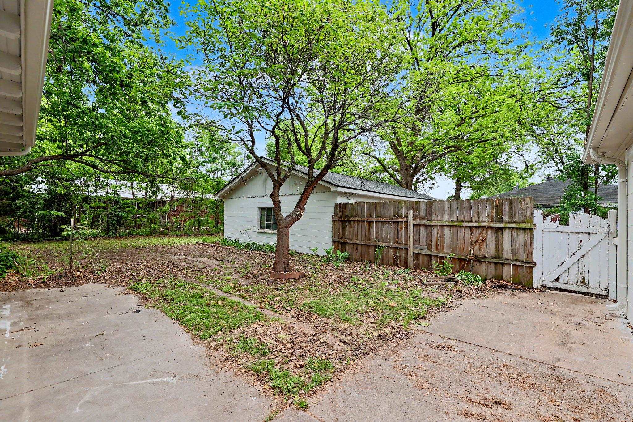 1830 S Chautauqua Wichita KS 67211