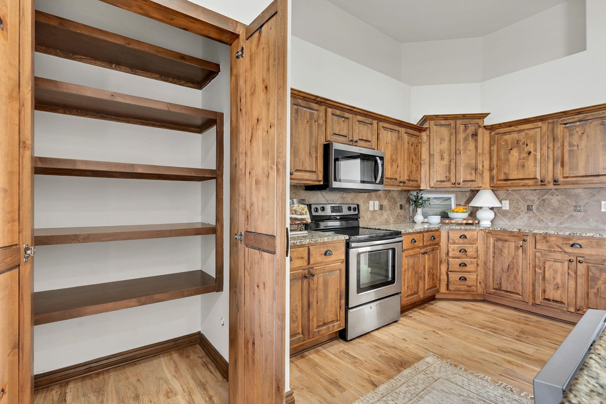 808 E Woodstone Circle Andover KS 67002