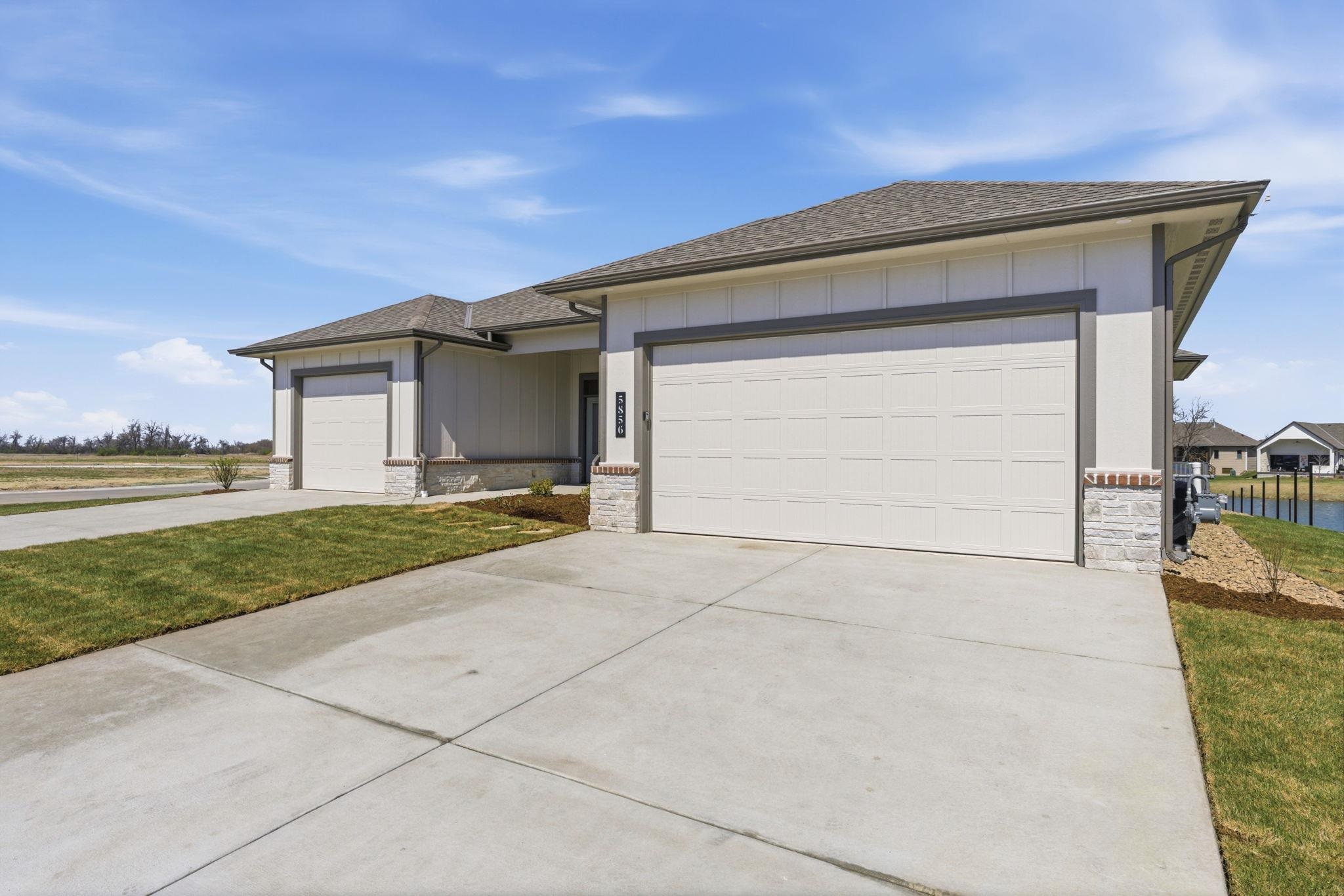 5856 E Central Park Bel Aire KS 67220