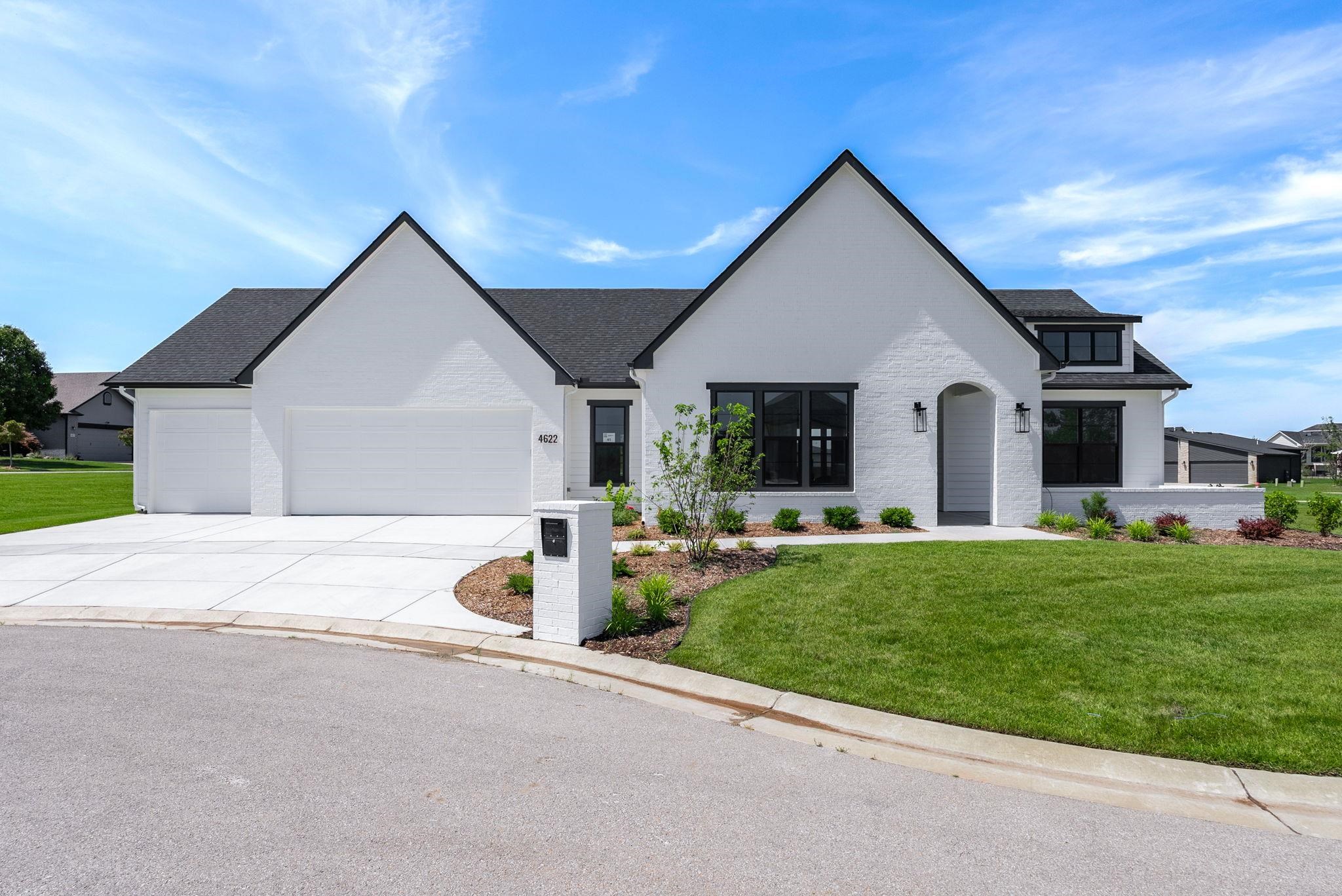 4622 W Emerald Bay Court Wichita KS 67205