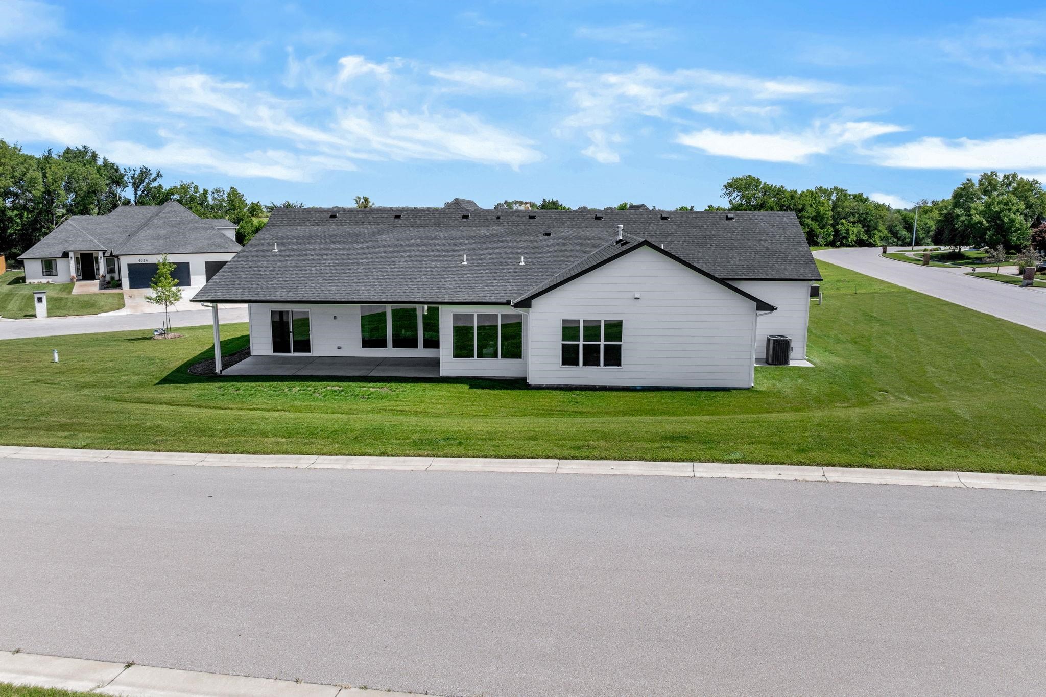 4622 W Emerald Bay Court Wichita KS 67205