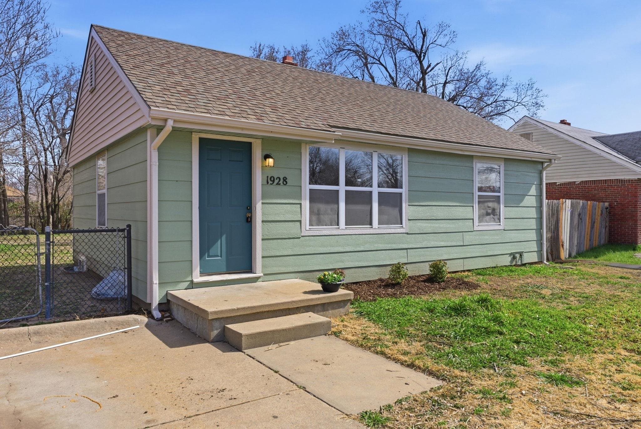 1928 N Spruce Avenue Wichita KS 67214