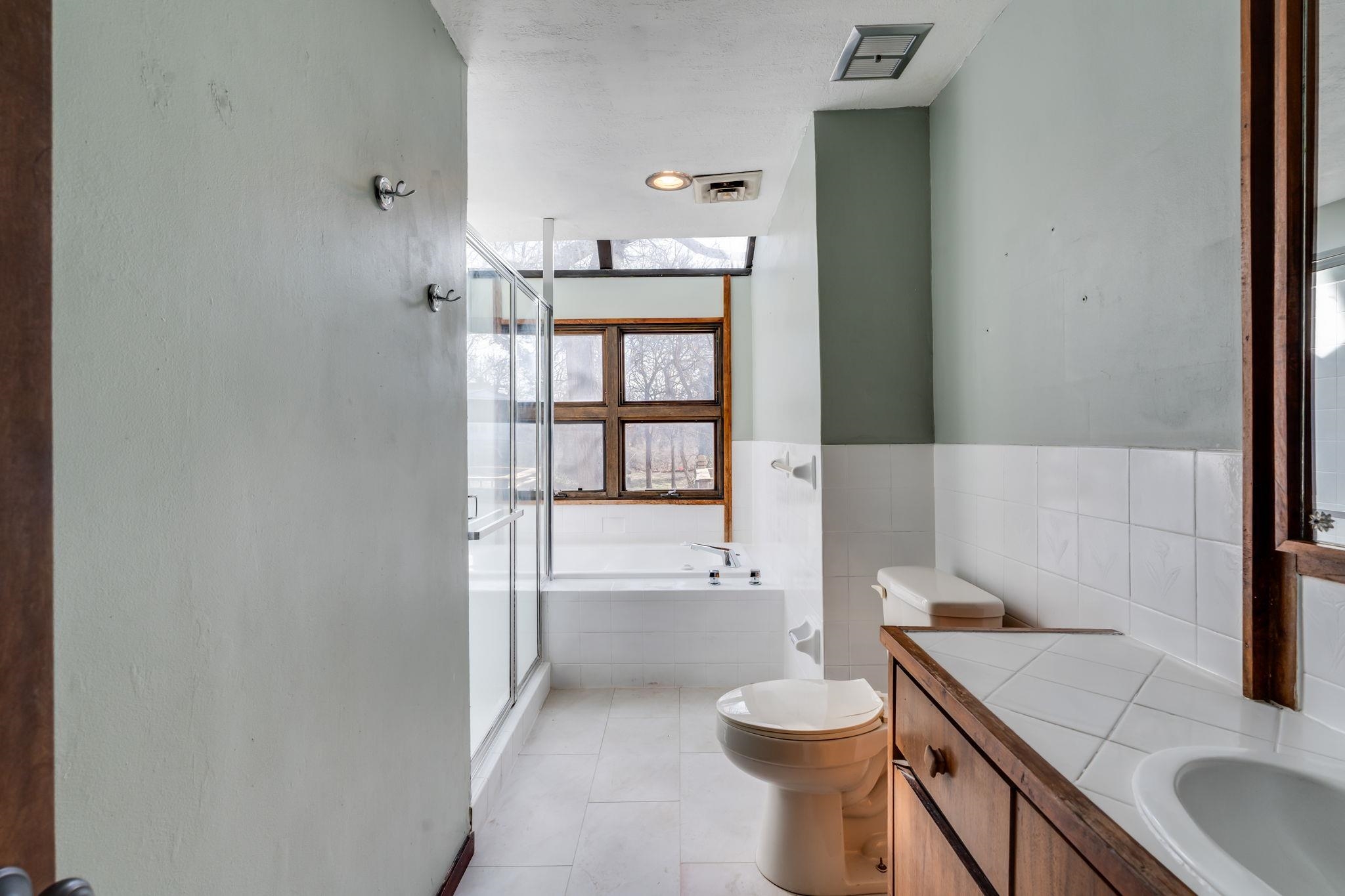 1947 E Marion Road Wichita KS 67216