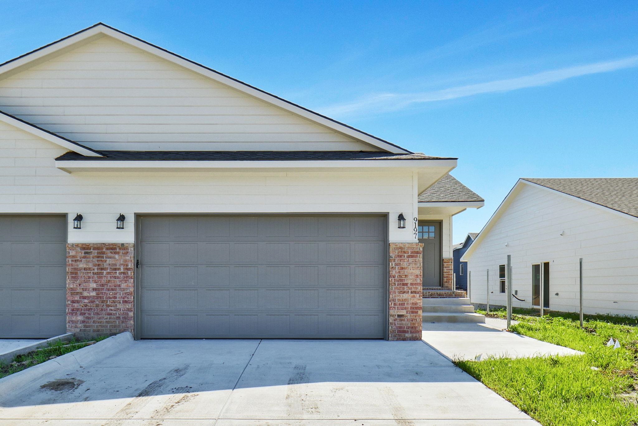 9287 E Fox Pointe Bel Aire KS 67226