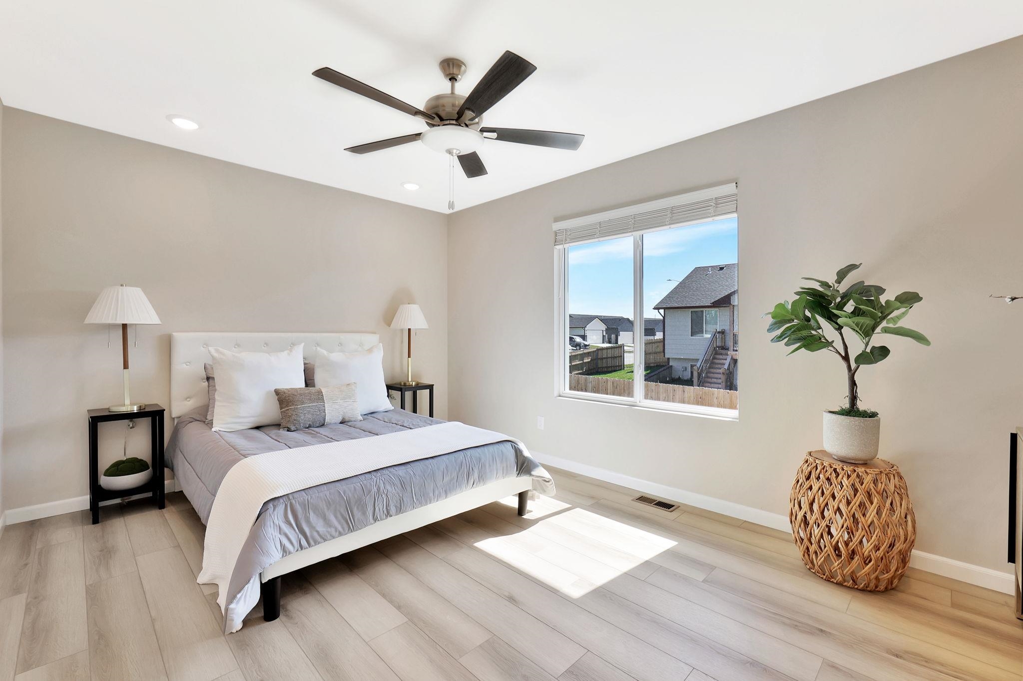 9287 E Fox Pointe Bel Aire KS 67226