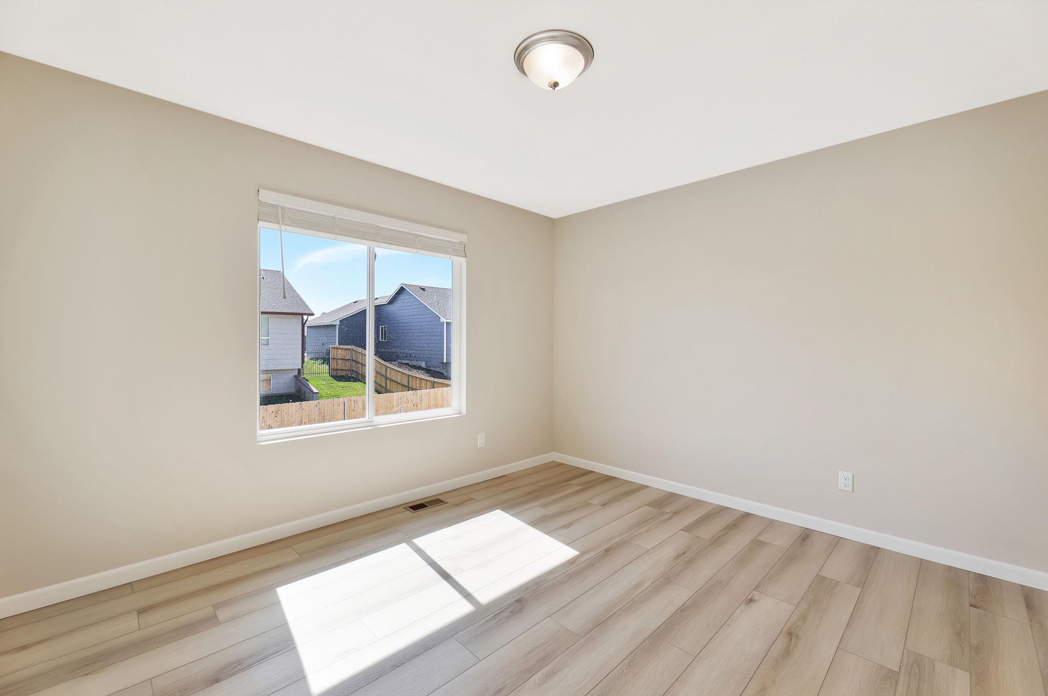 9287 E Fox Pointe Bel Aire KS 67226