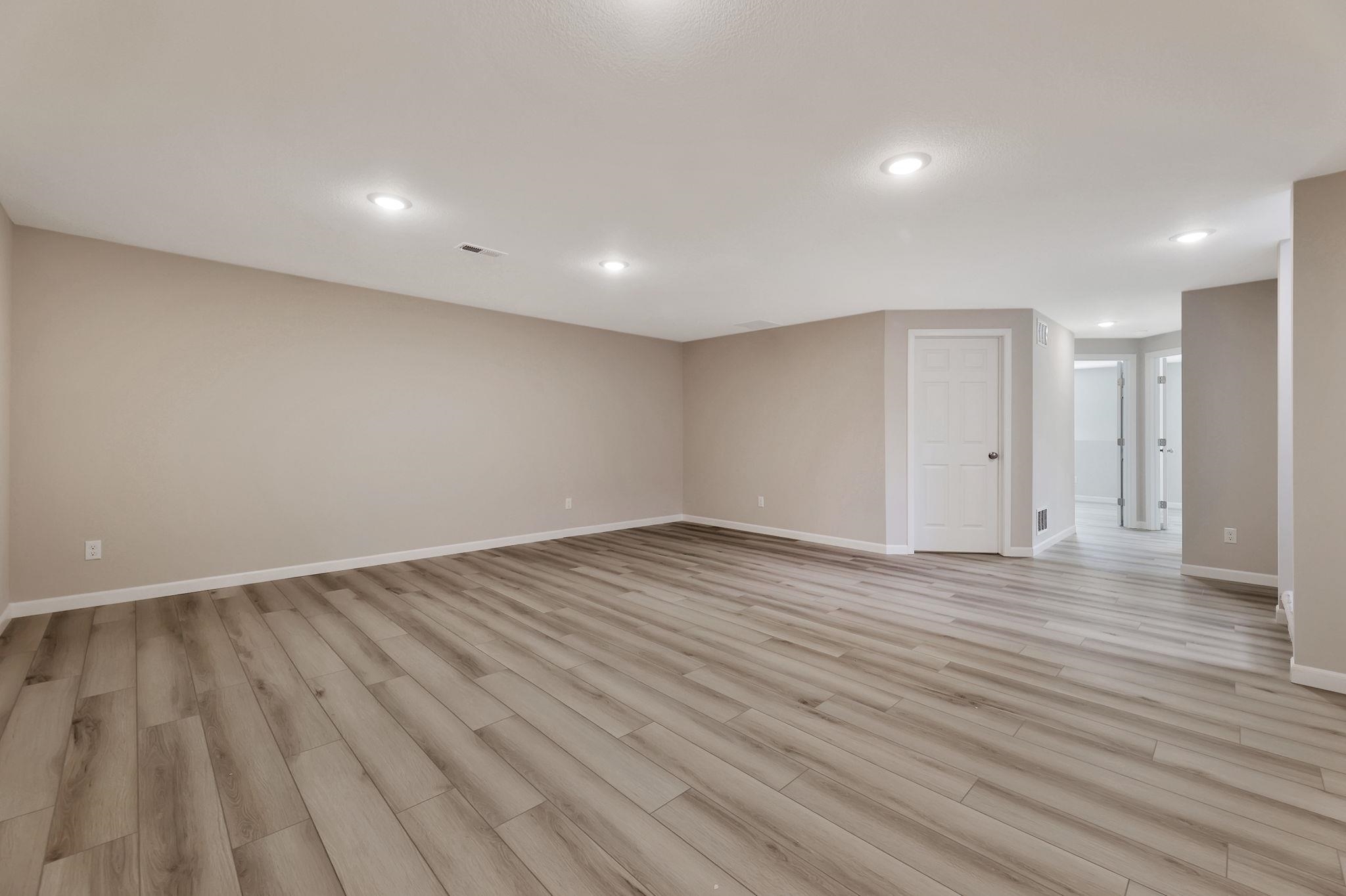 9287 E Fox Pointe Bel Aire KS 67226