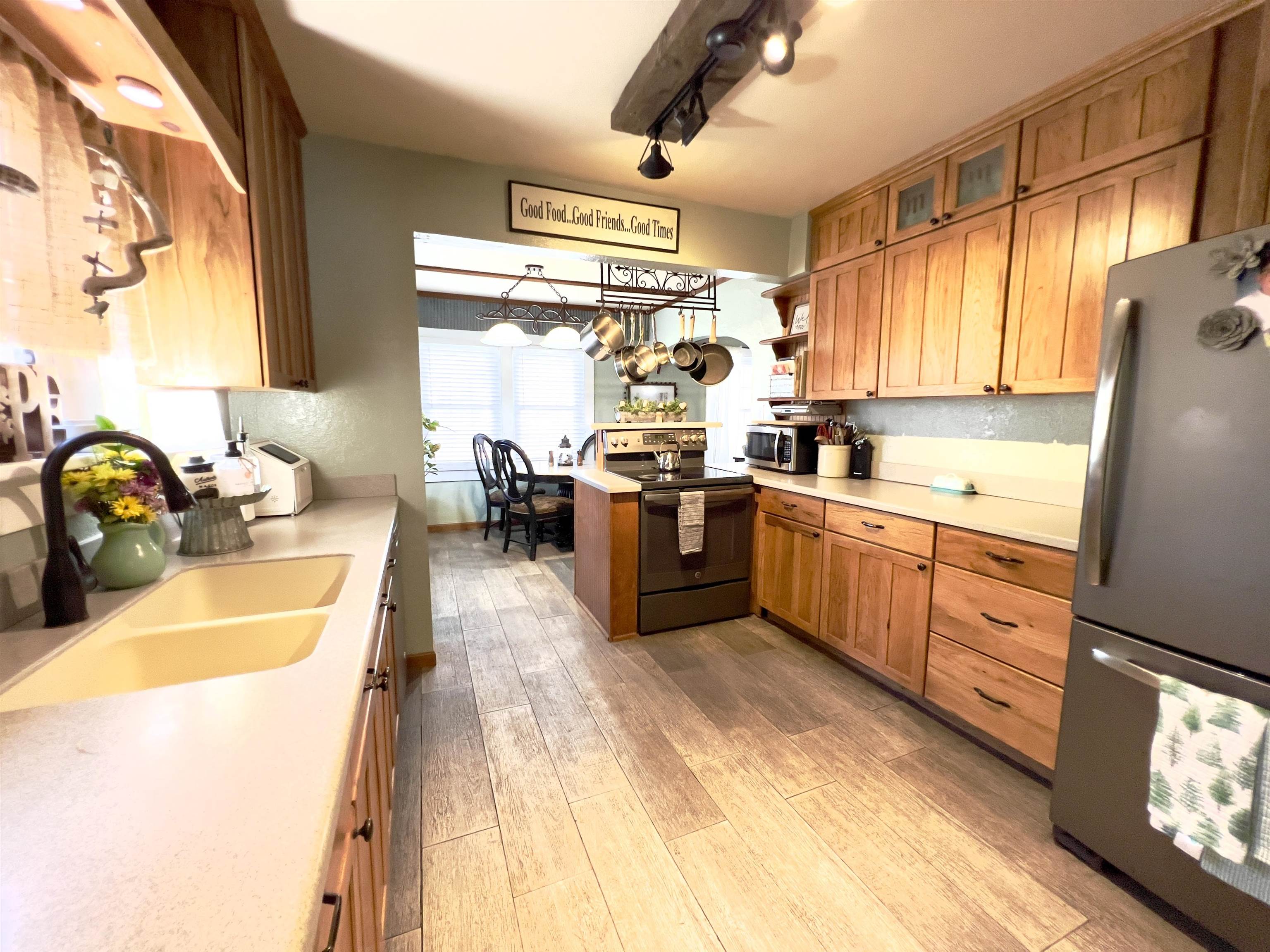 1825 N 9th Arkansas City KS 67005