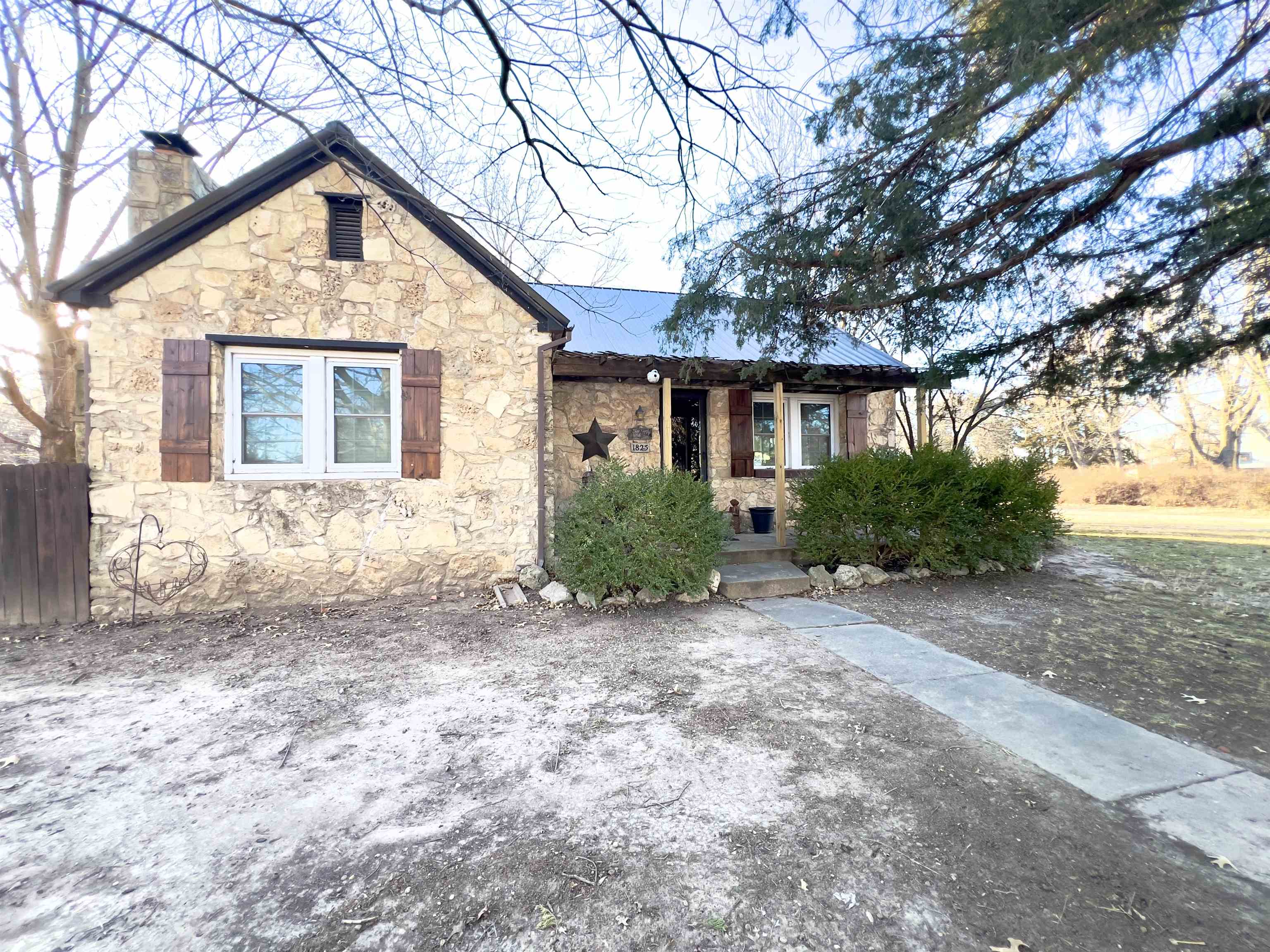 1825 N 9th Arkansas City KS 67005