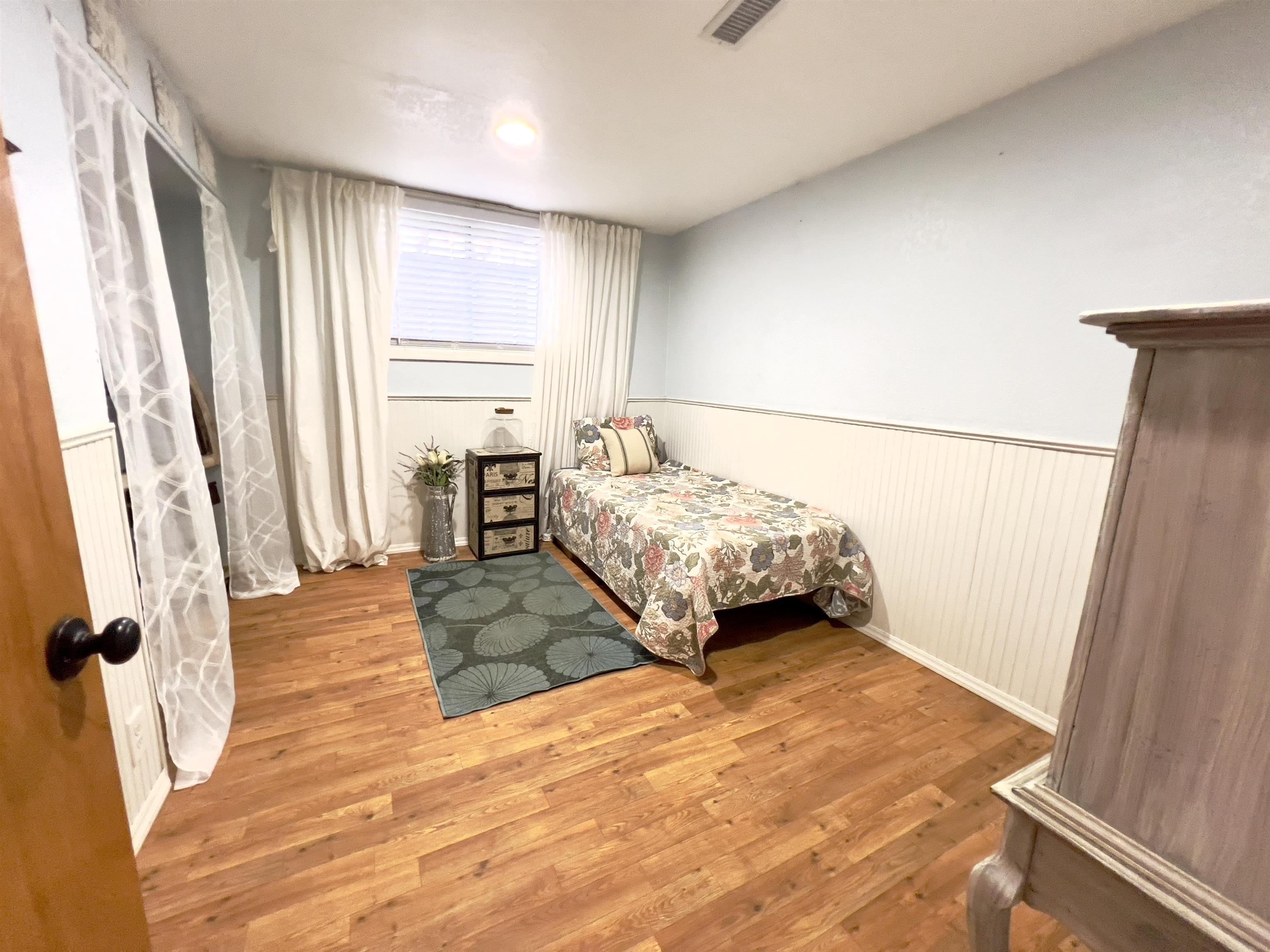 1825 N 9th Arkansas City KS 67005