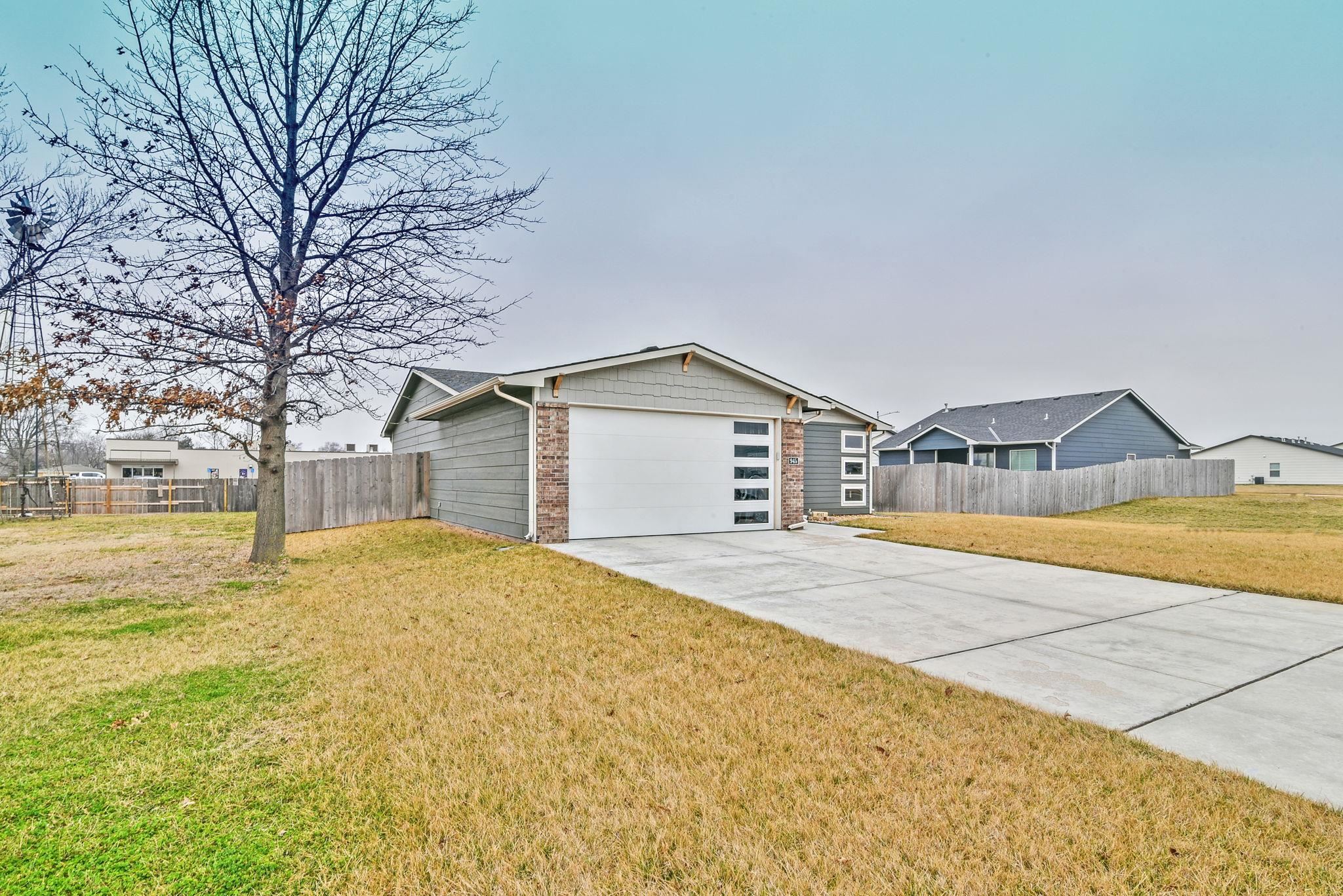 945 Arrow Head Street Clearwater KS 67026