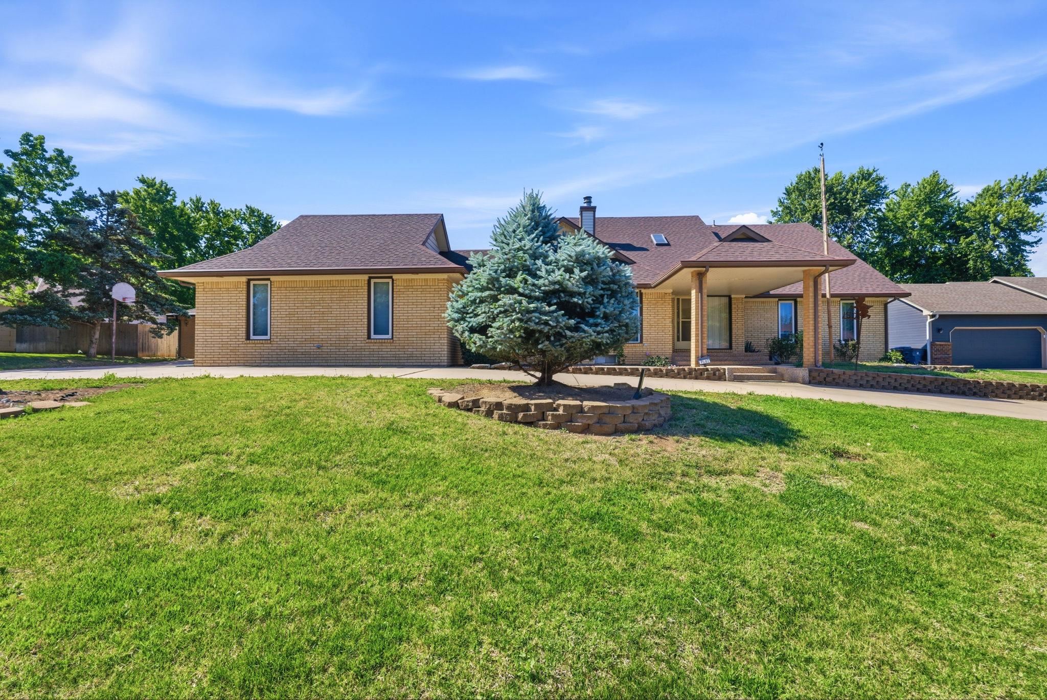 1501 Sandalwood Drive Haysville KS 67060