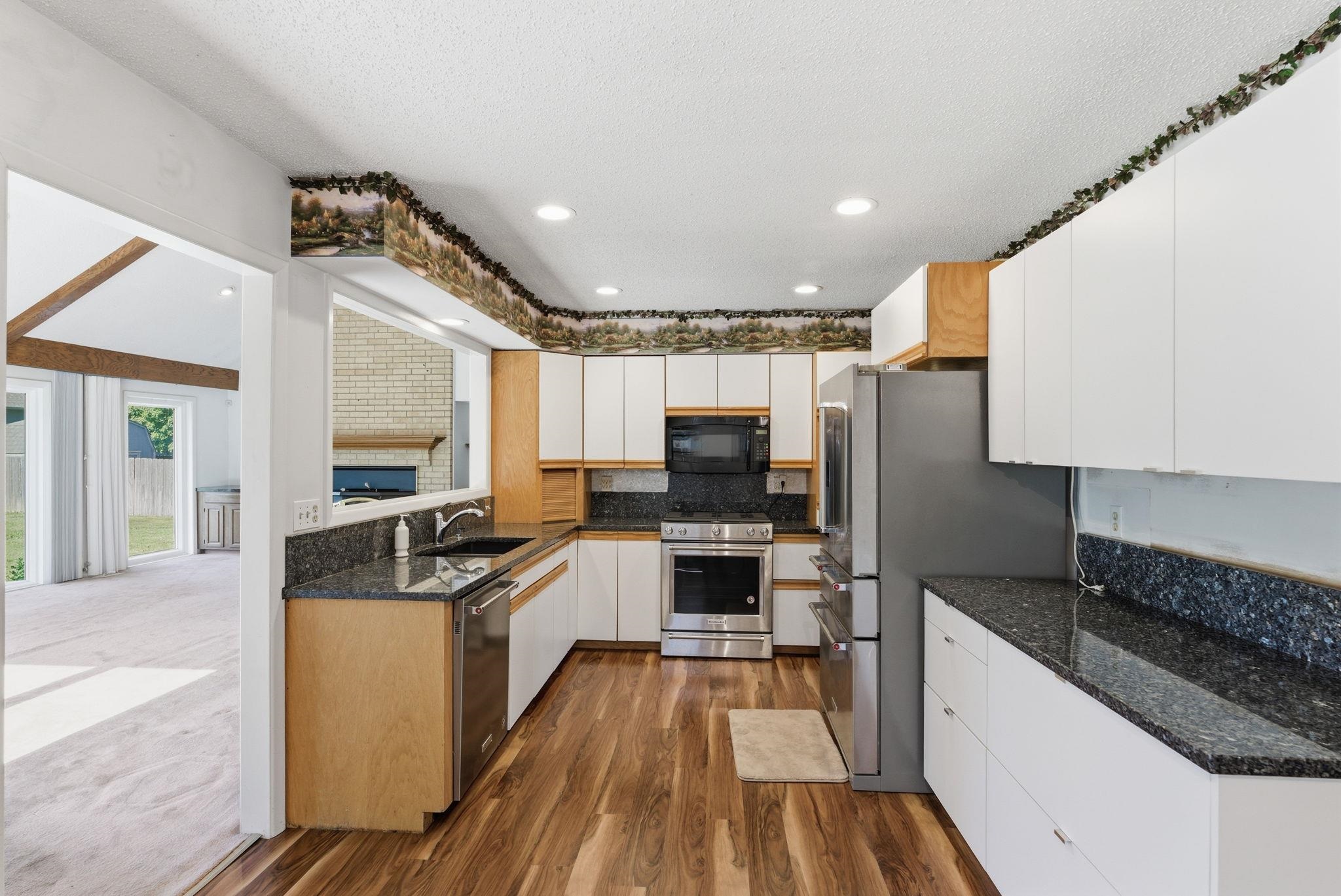 1501 Sandalwood Drive Haysville KS 67060