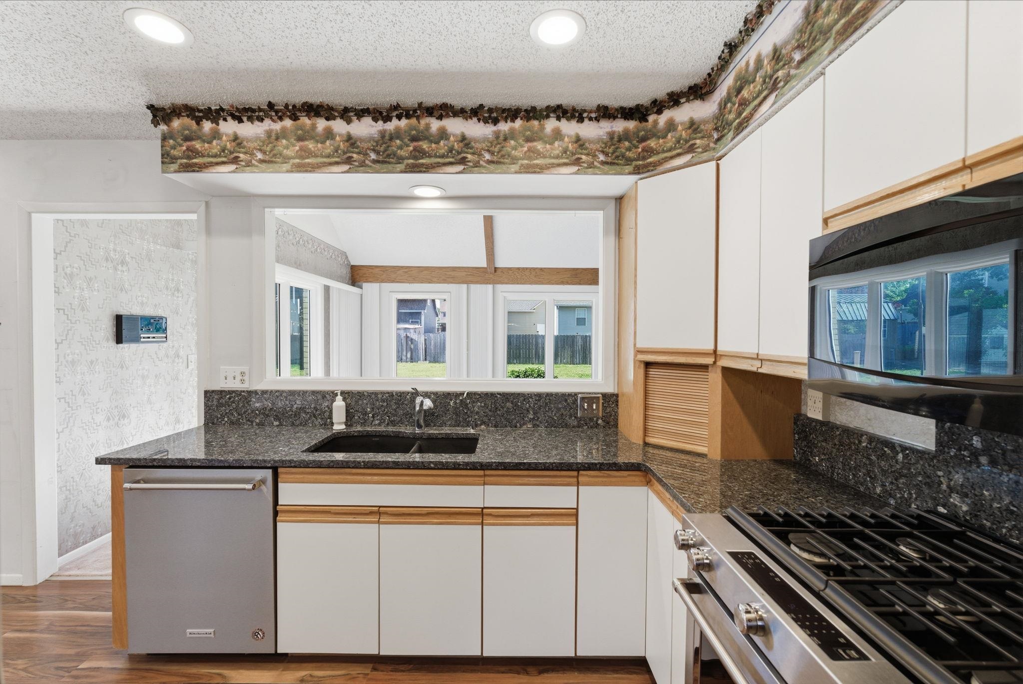 1501 Sandalwood Drive Haysville KS 67060