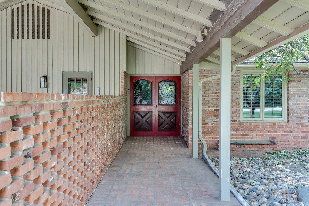 101 W 30th Avenue Hutchinson KS 67502