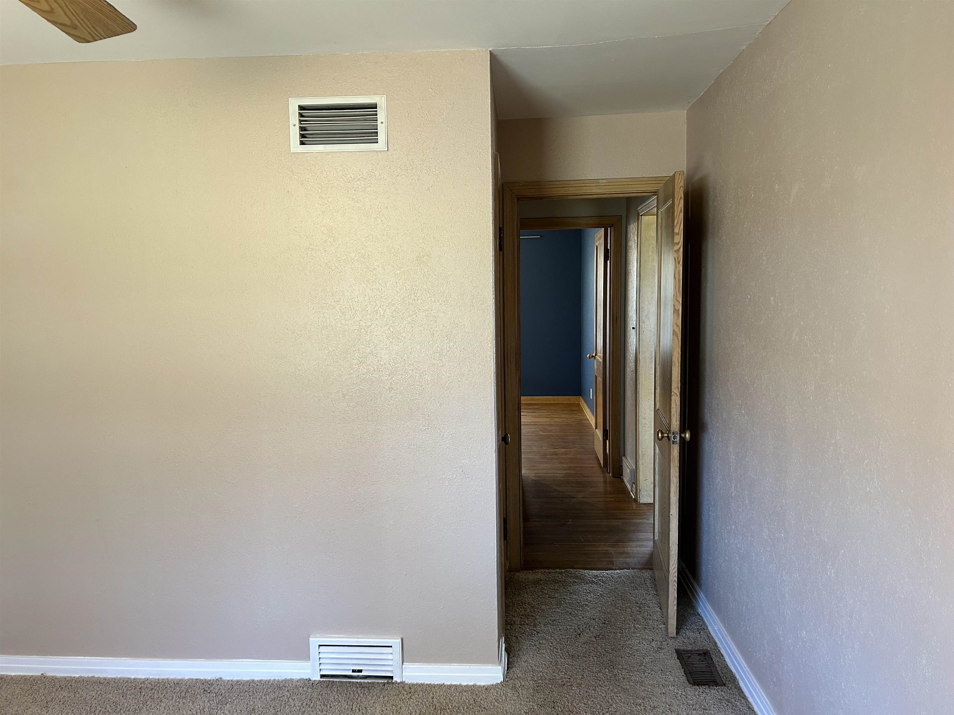 1208 Ann Winfield KS 67156