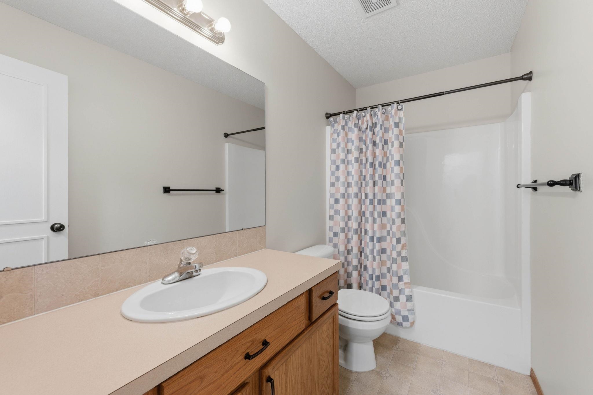 2537 E Cambridge Court Park City KS 67219