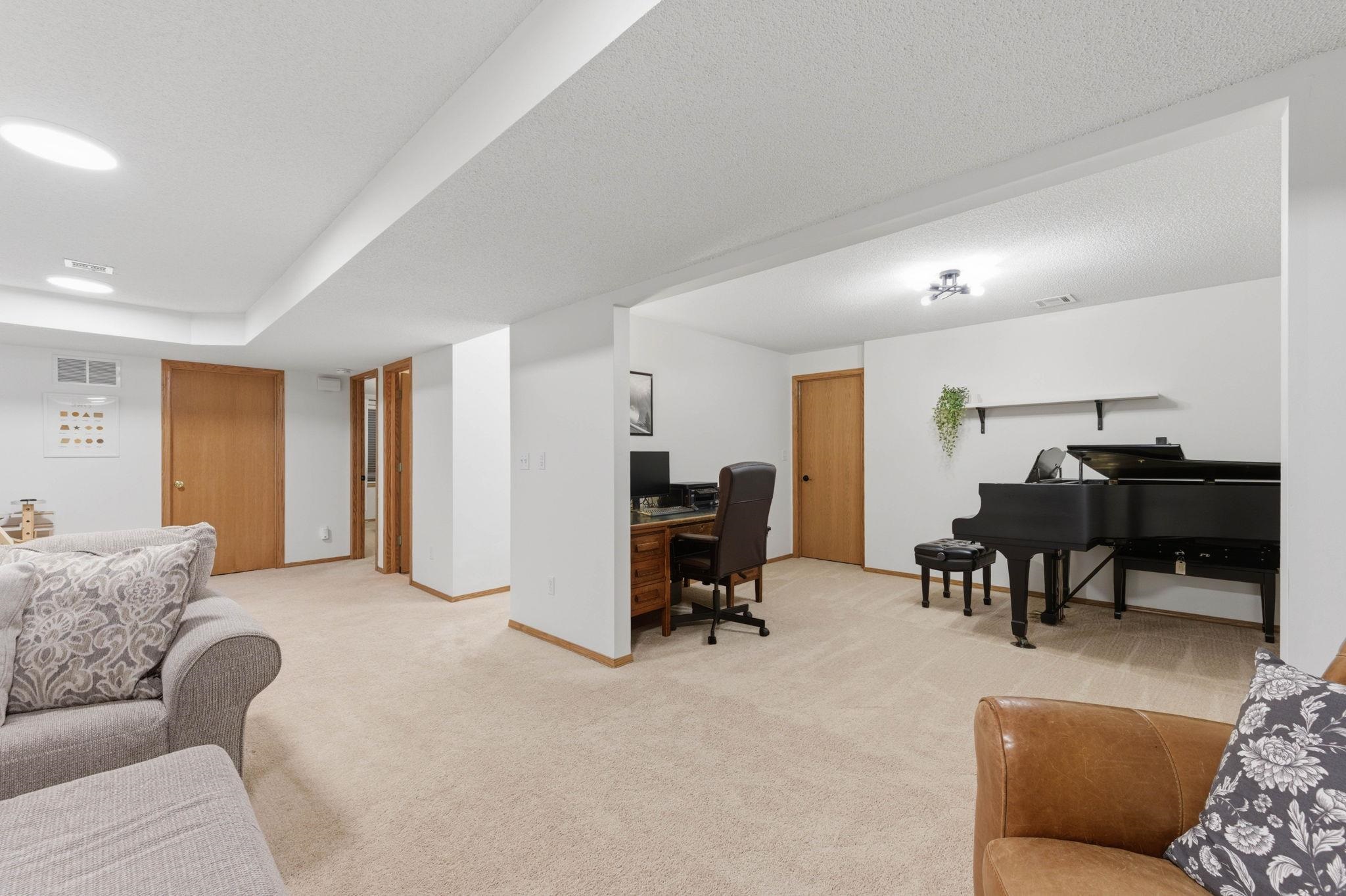 2537 E Cambridge Court Park City KS 67219