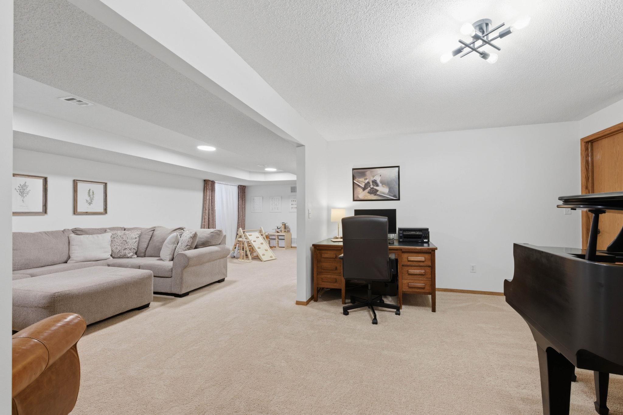 2537 E Cambridge Court Park City KS 67219