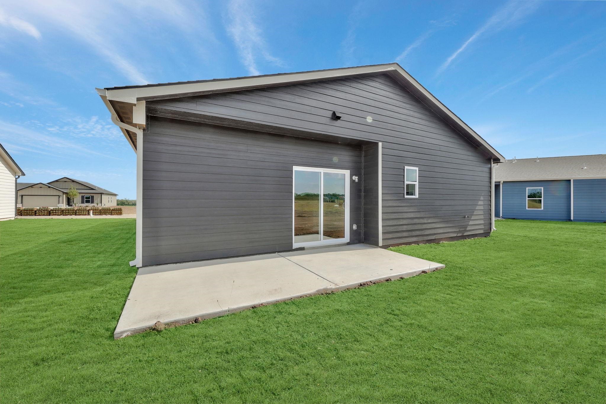 1607 N Emerald Valley Drive Mulvane KS 67110