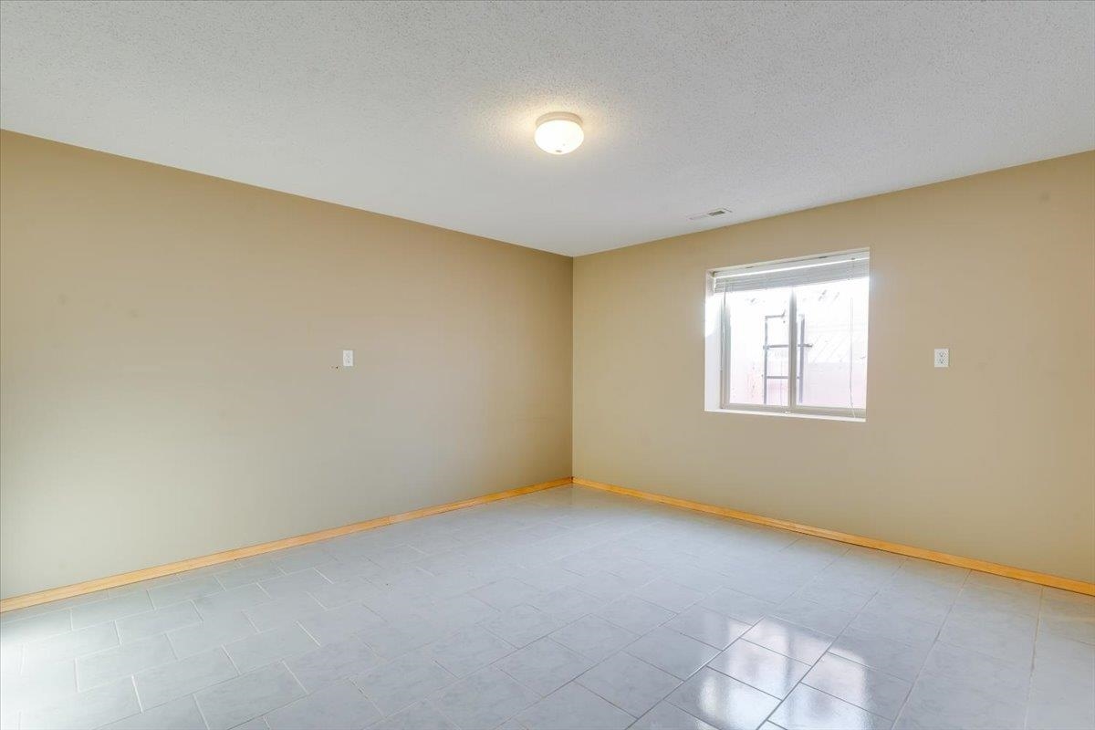 906 S Glenmoor Wichita KS 67207