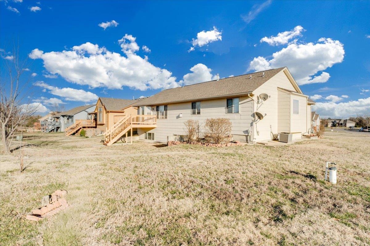 906 S Glenmoor Wichita KS 67207